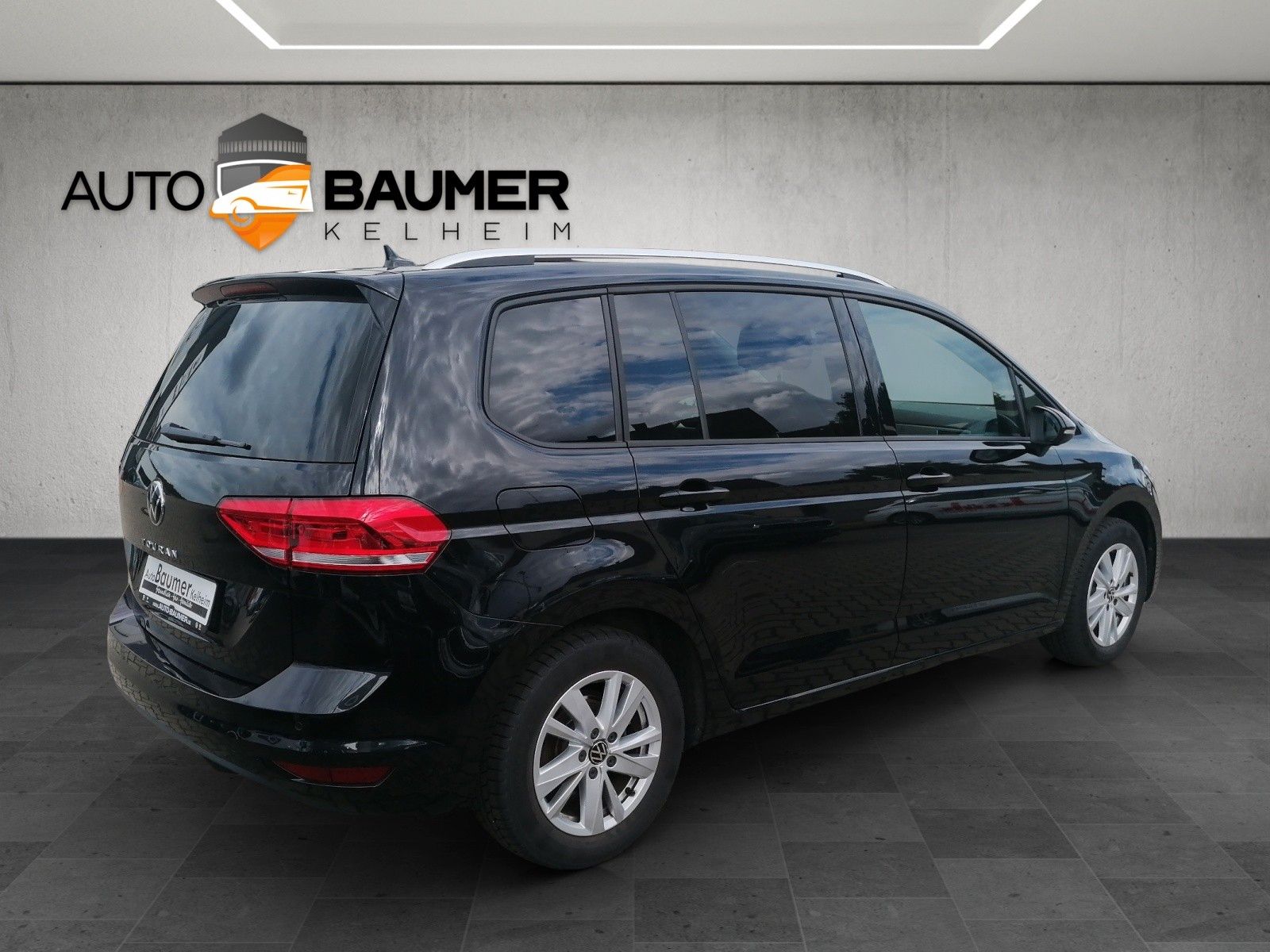 Fahrzeugabbildung Volkswagen Touran 1.5 TSI DSG AHK 7SITZER NAVI ACC