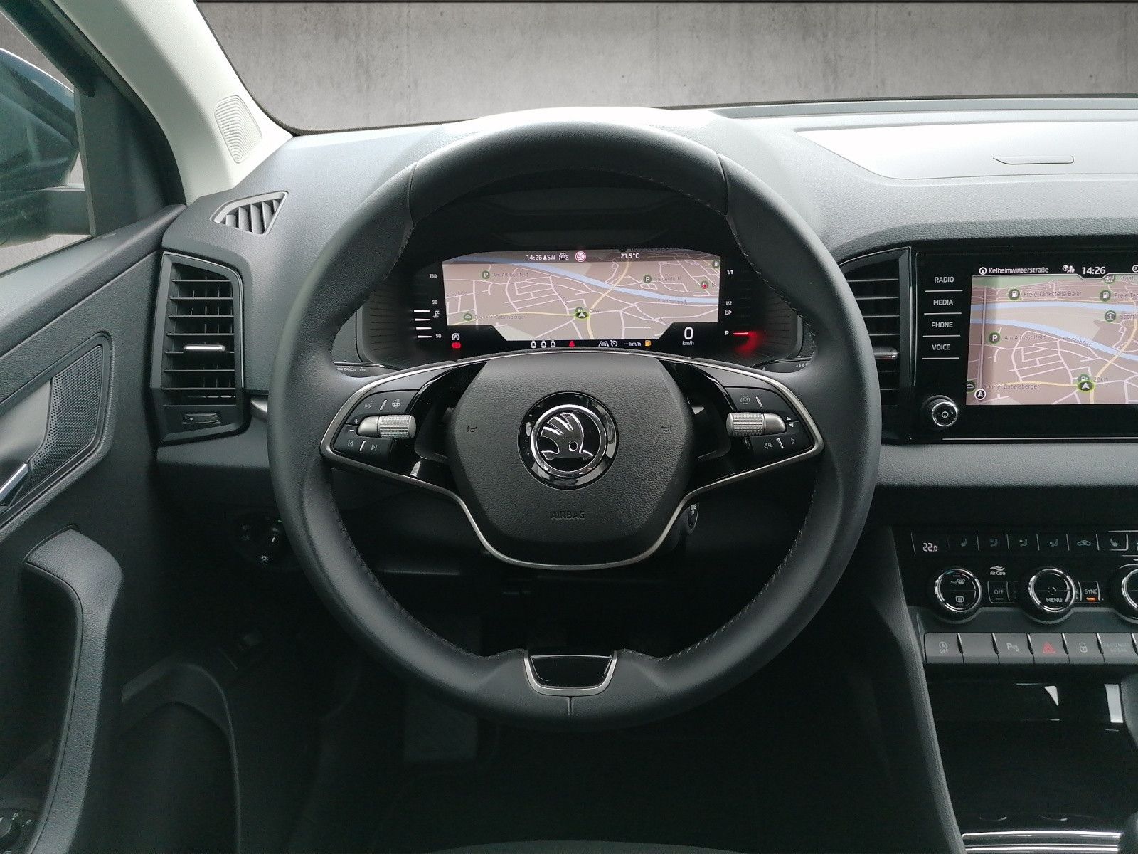Fahrzeugabbildung SKODA Karoq 1.5 TSI Selection elHK KAM Vorb.AHK Navi