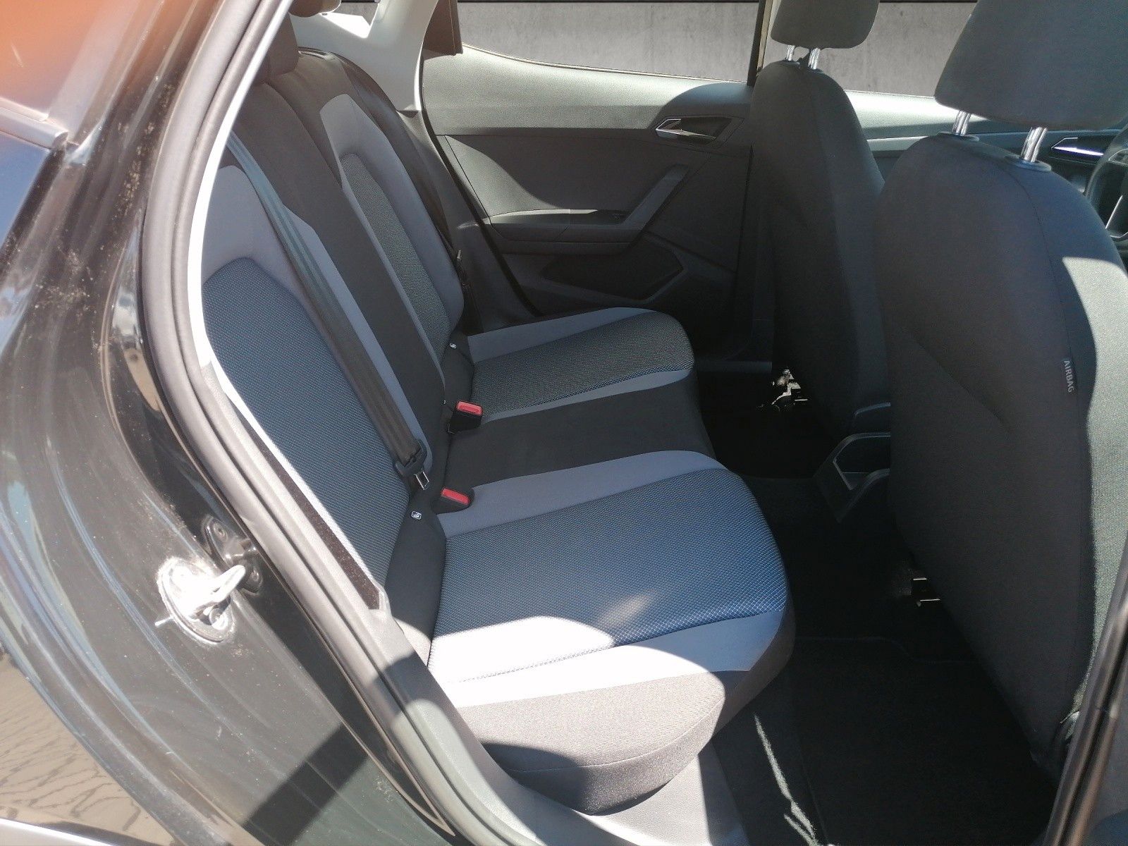 Fahrzeugabbildung SEAT Arona 1.0 TGI Style KAM TOTW NAVI DAB