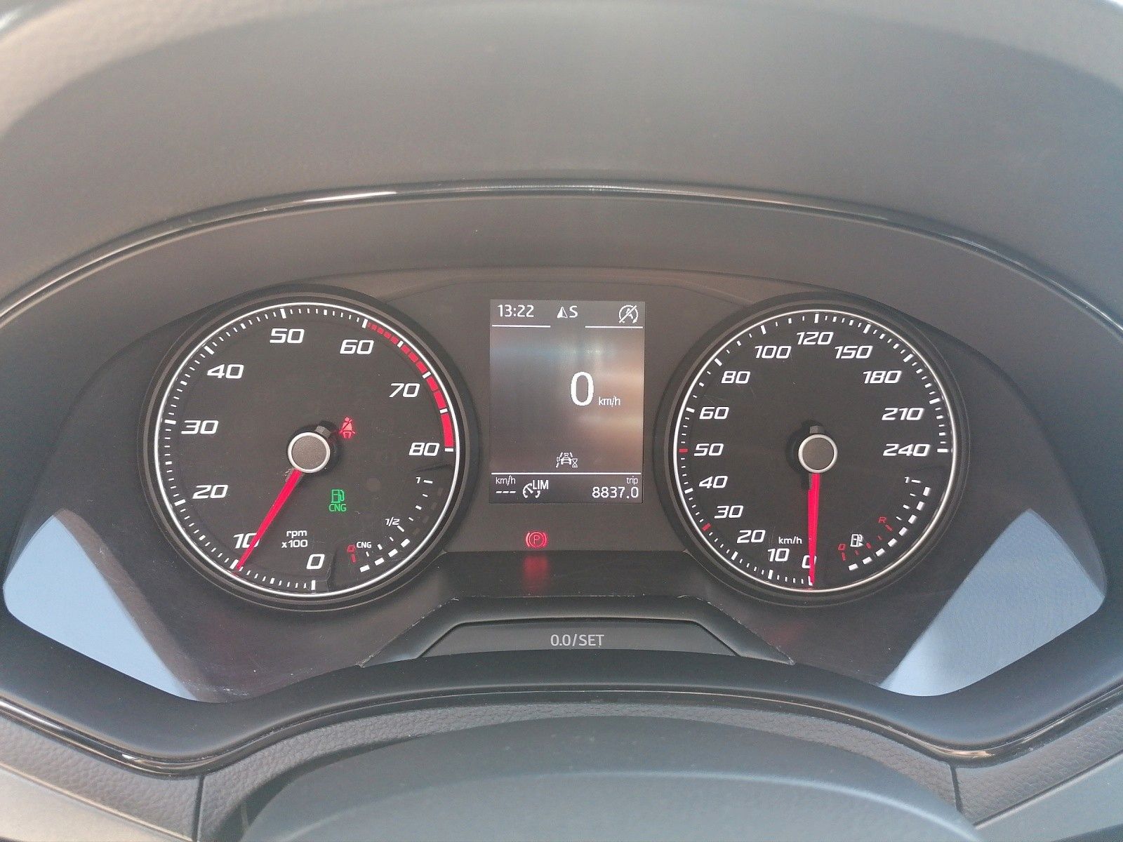 Fahrzeugabbildung SEAT Arona 1.0 TGI Style KAM TOTW NAVI DAB