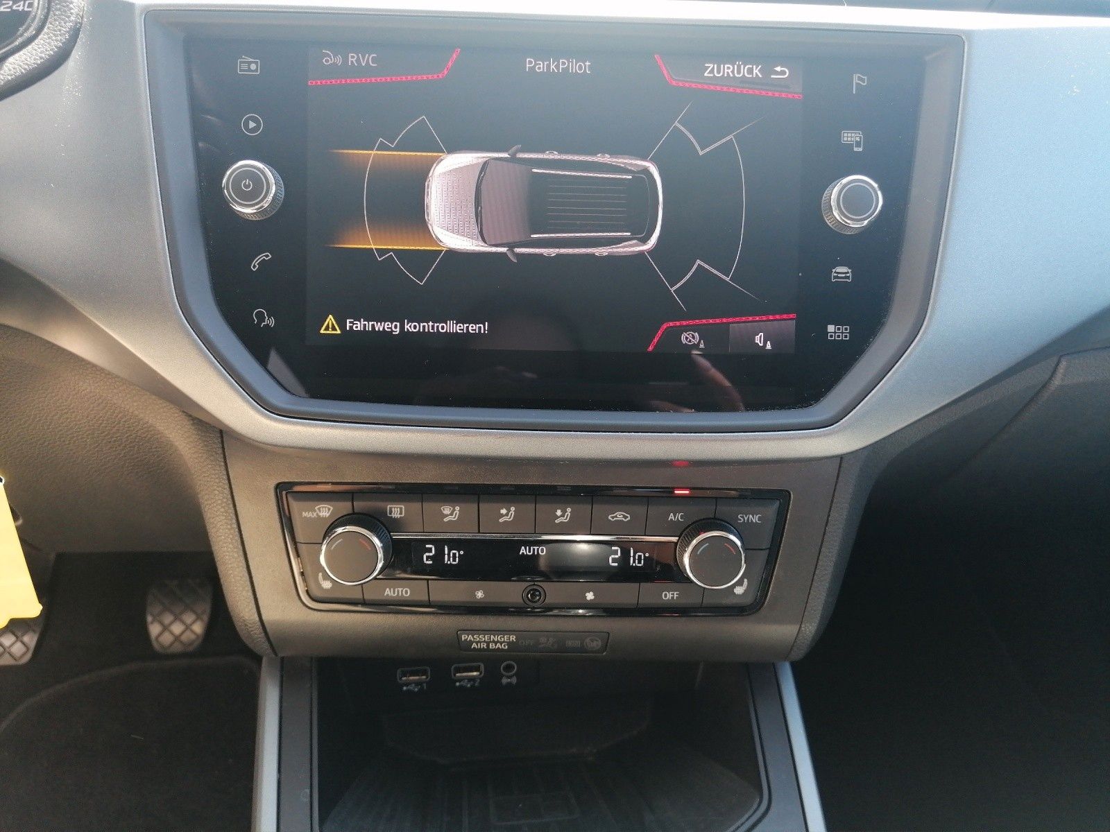 Fahrzeugabbildung SEAT Arona 1.0 TGI Style KAM TOTW NAVI DAB