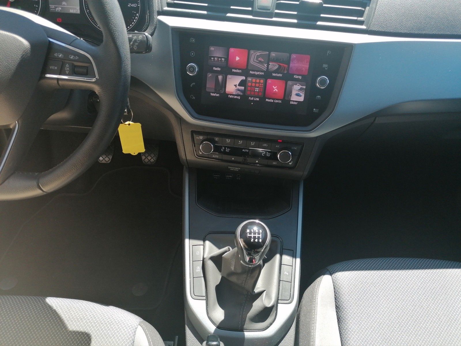 Fahrzeugabbildung SEAT Arona 1.0 TGI Style KAM TOTW NAVI DAB