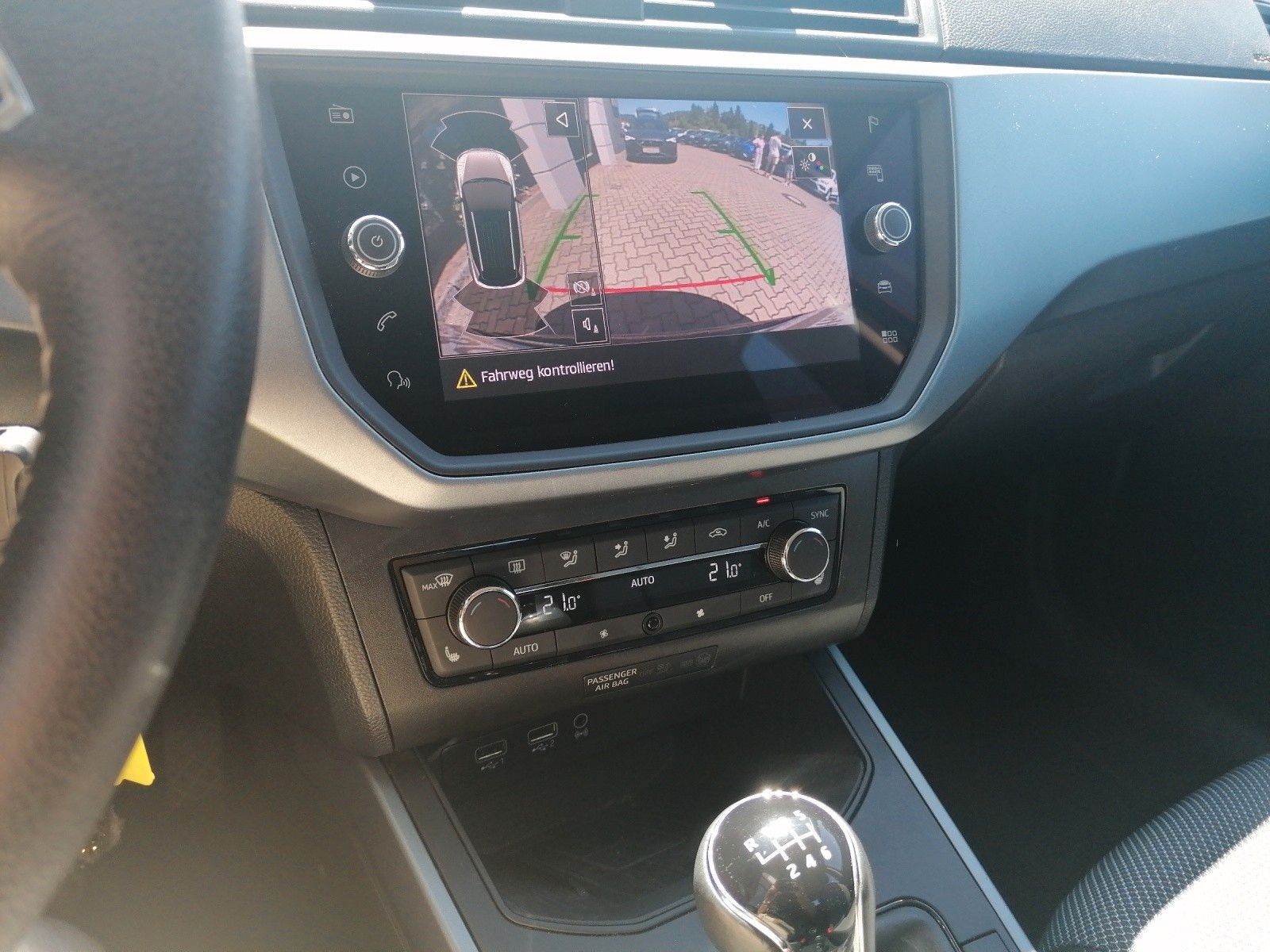 Fahrzeugabbildung SEAT Arona 1.0 TGI Style KAM TOTW NAVI DAB