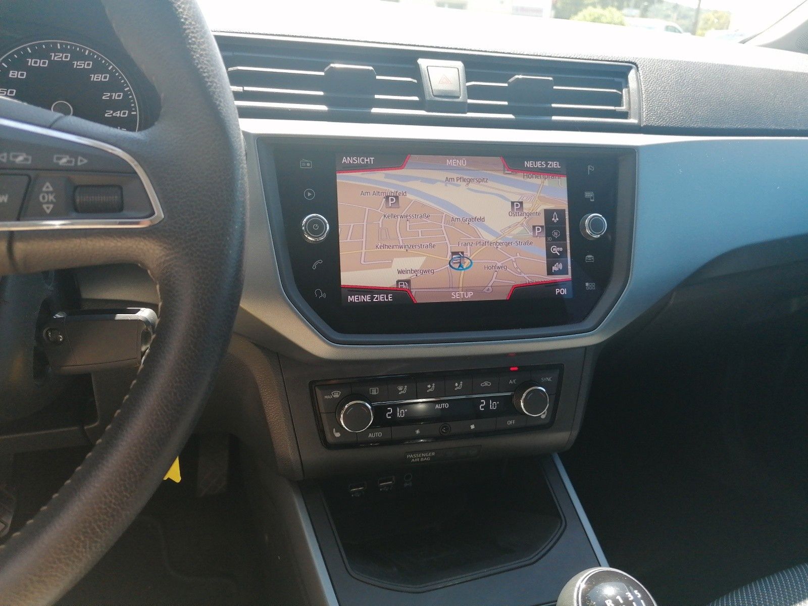 Fahrzeugabbildung SEAT Arona 1.0 TGI Style KAM TOTW NAVI DAB