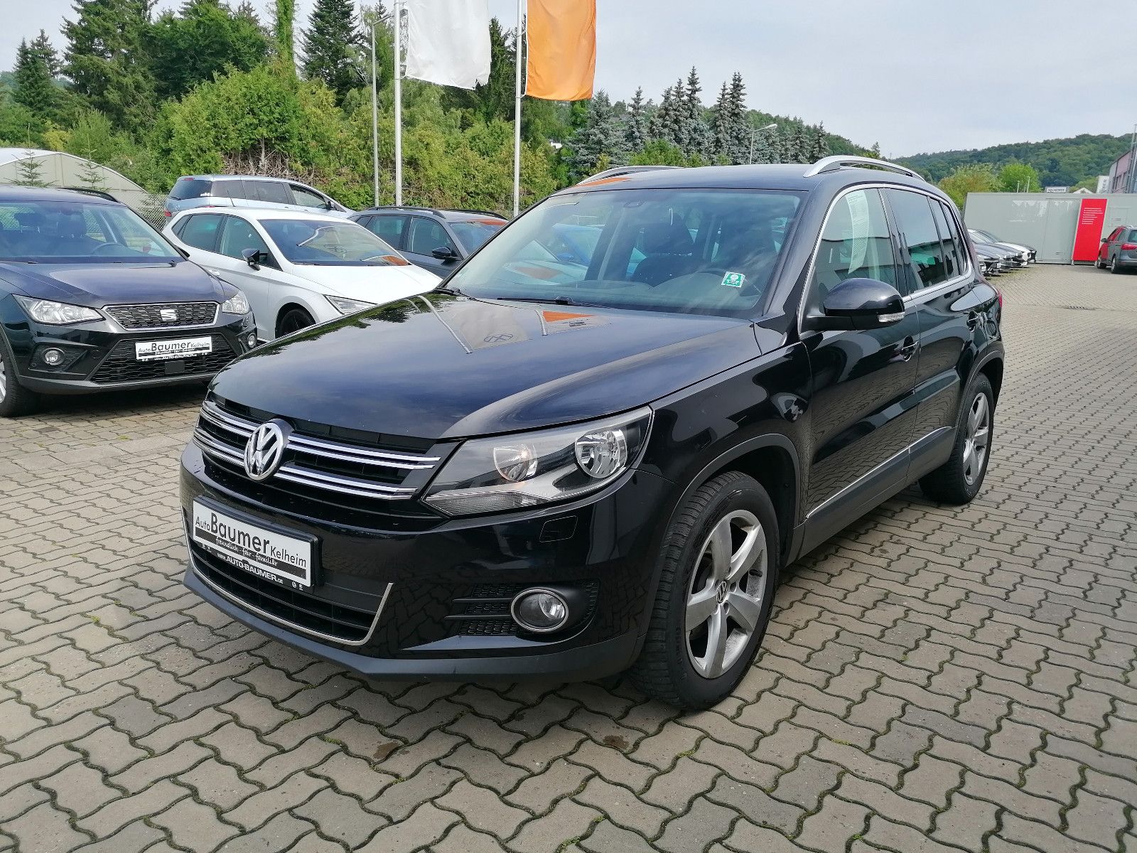 Volkswagen Tiguan 1.4 TSI Sport & Style AHK SHZ Navi TÜV 26