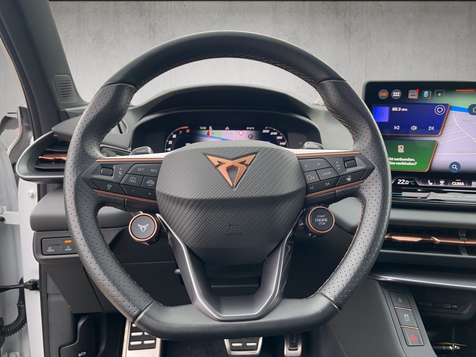 Fahrzeugabbildung CUPRA Terramar 1.5 e-Hybrid MATRIX DCC FAP XL HUD ALCA