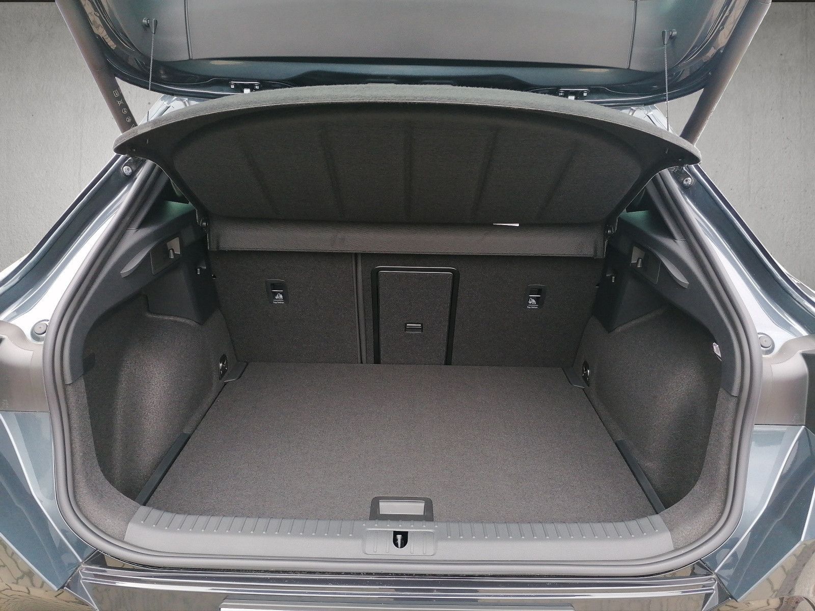 Fahrzeugabbildung CUPRA Formentor VZ 2.0 TSI 245 kW 4Drive