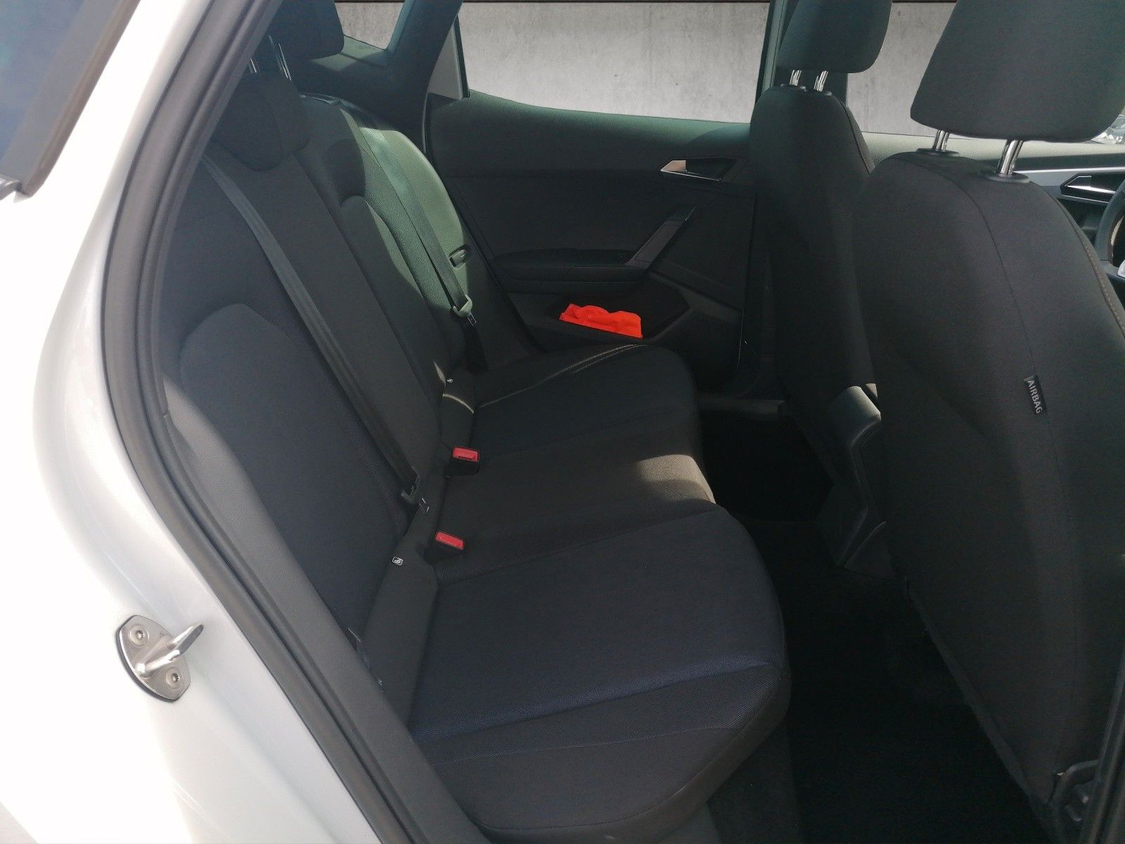 Fahrzeugabbildung SEAT Arona 1.0 TSI FR DSG GJR BLINDSP KESSY XL