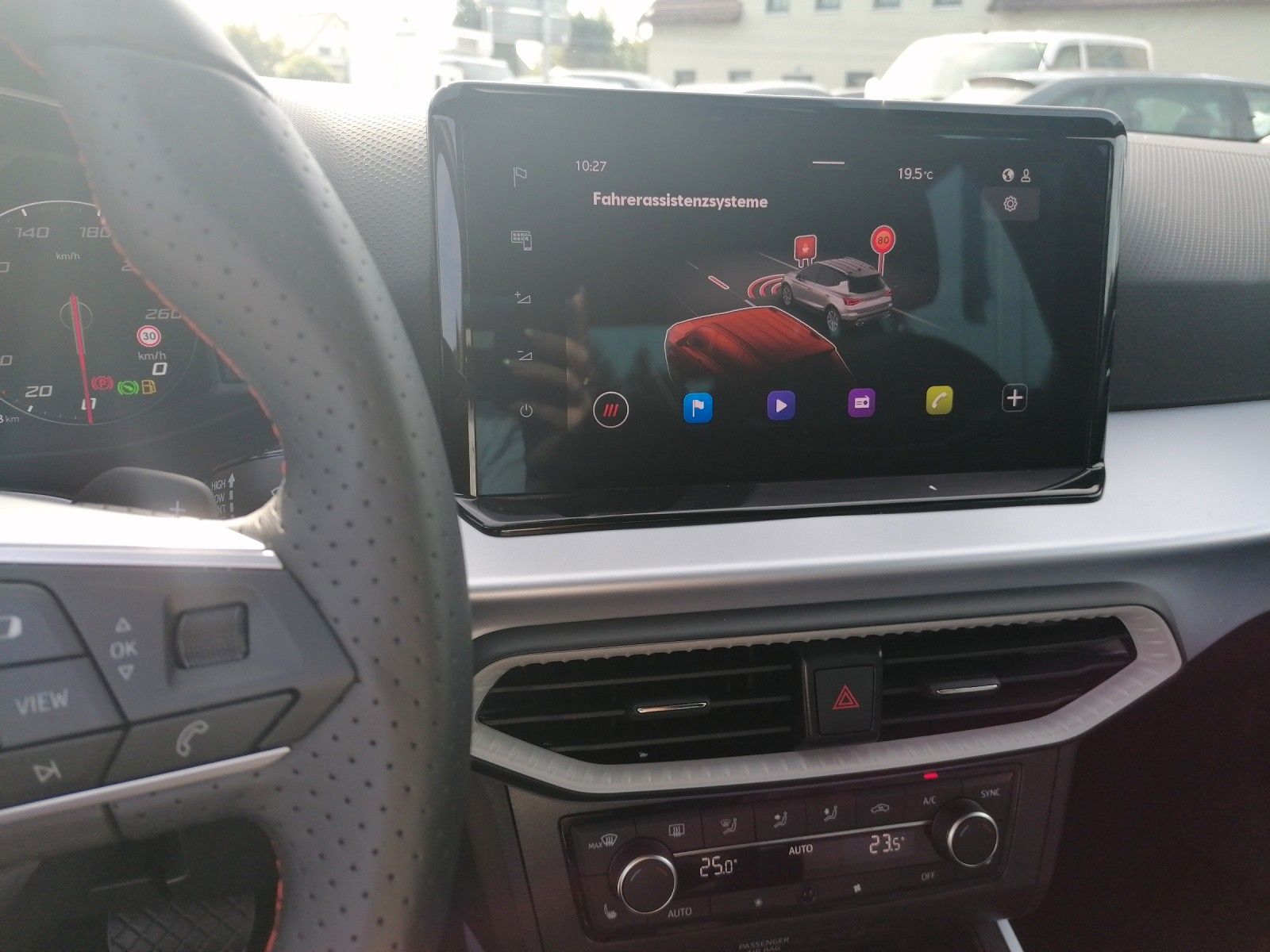 Fahrzeugabbildung SEAT Arona 1.0 TSI FR DSG GJR BLINDSP KESSY XL