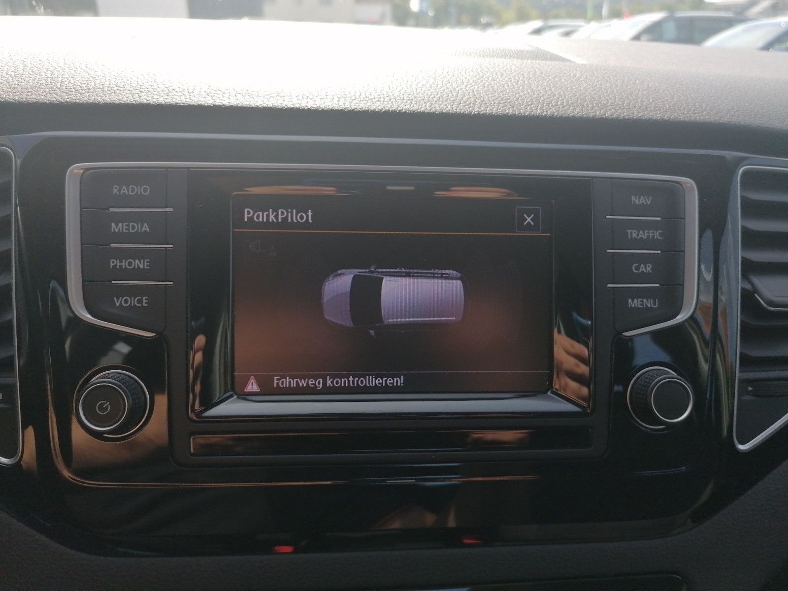 Fahrzeugabbildung Volkswagen Golf Sportsvan 1.4 TSI Highline PDC NAVI