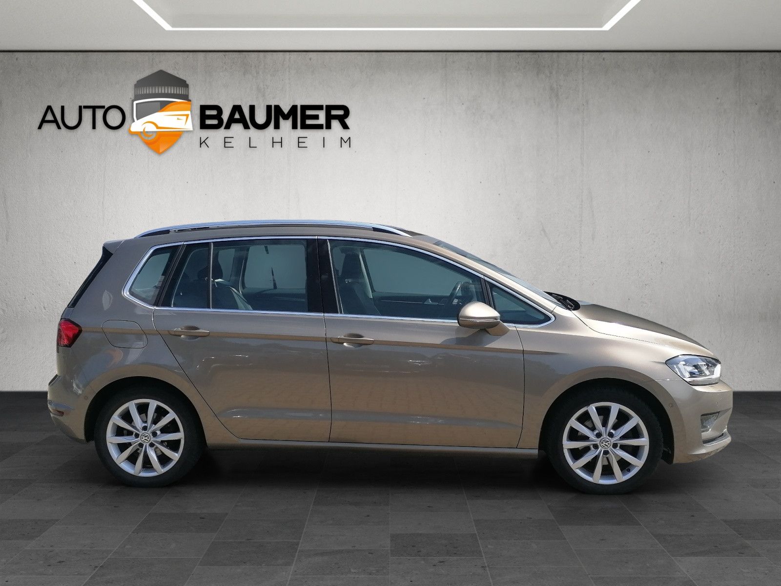Fahrzeugabbildung Volkswagen Golf Sportsvan 1.4 TSI Highline PDC NAVI