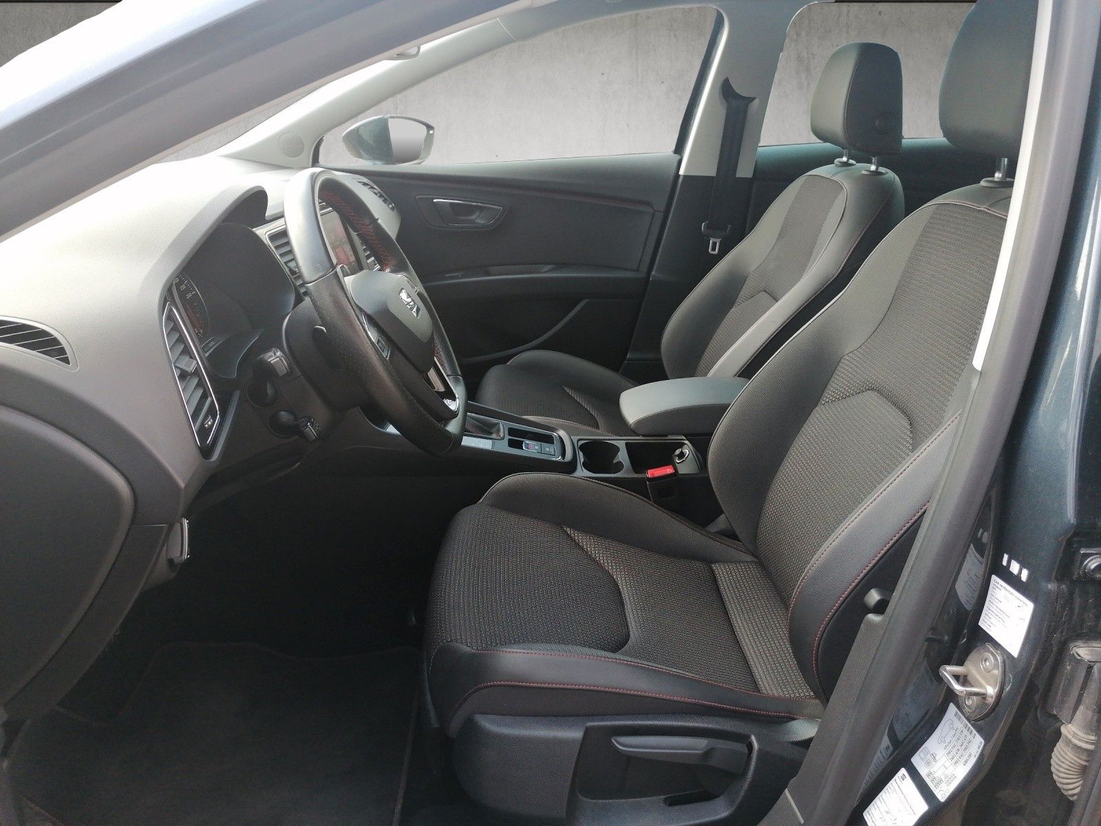 Fahrzeugabbildung SEAT Leon ST 2.0 TSI FR DSG ACC KAM FULL LINK