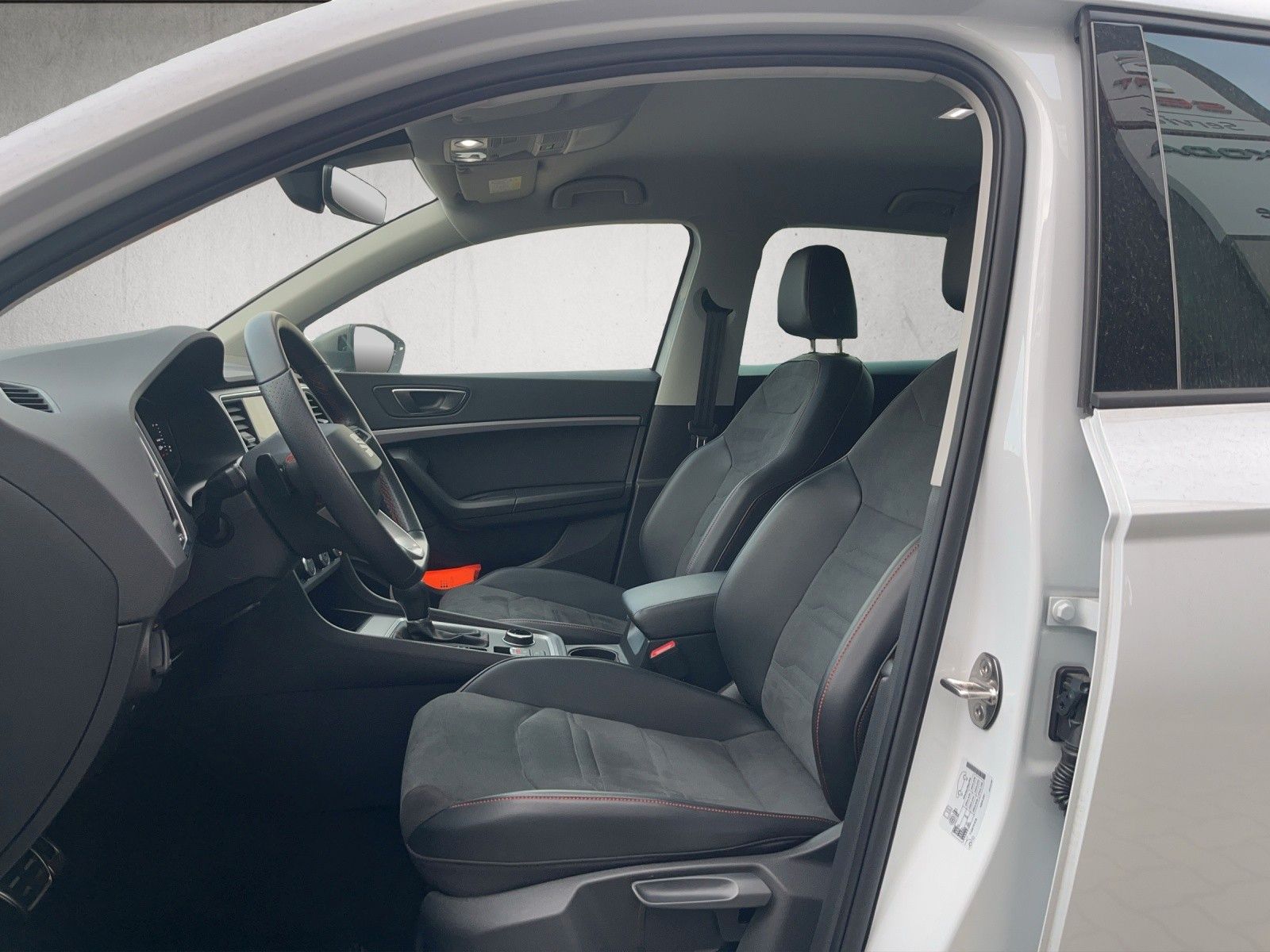 Fahrzeugabbildung SEAT Ateca 1.5 TSI FR DSG AHK FAP L elHK 360 GJR
