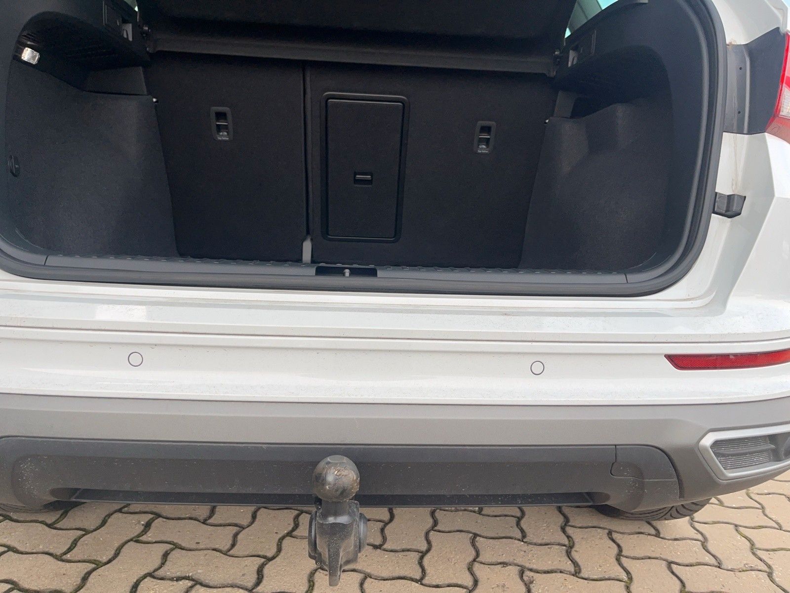 Fahrzeugabbildung SEAT Ateca 1.5 TSI FR DSG AHK FAP L elHK 360 GJR