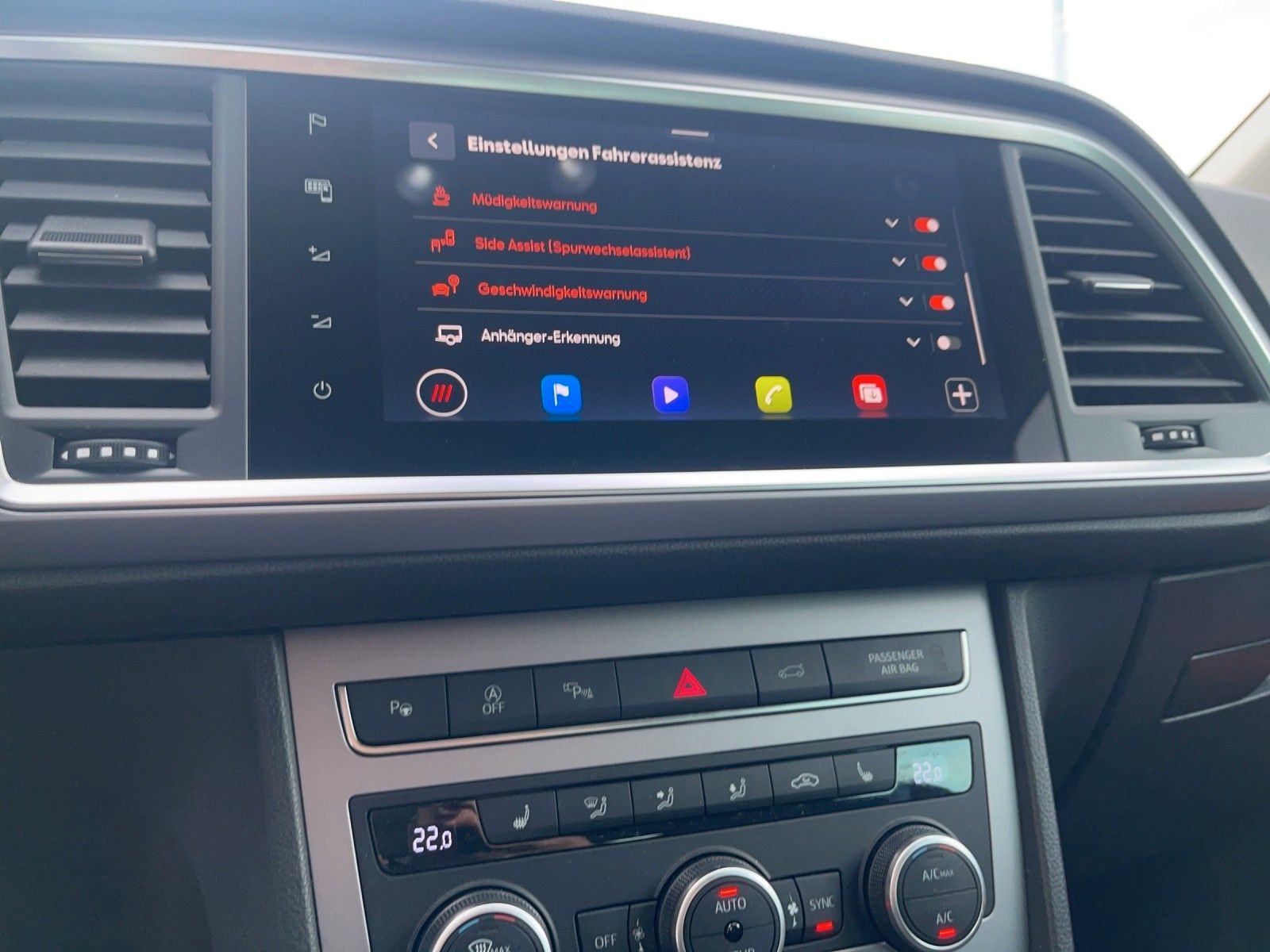 Fahrzeugabbildung SEAT Ateca 1.5 TSI FR DSG AHK FAP L elHK 360 GJR