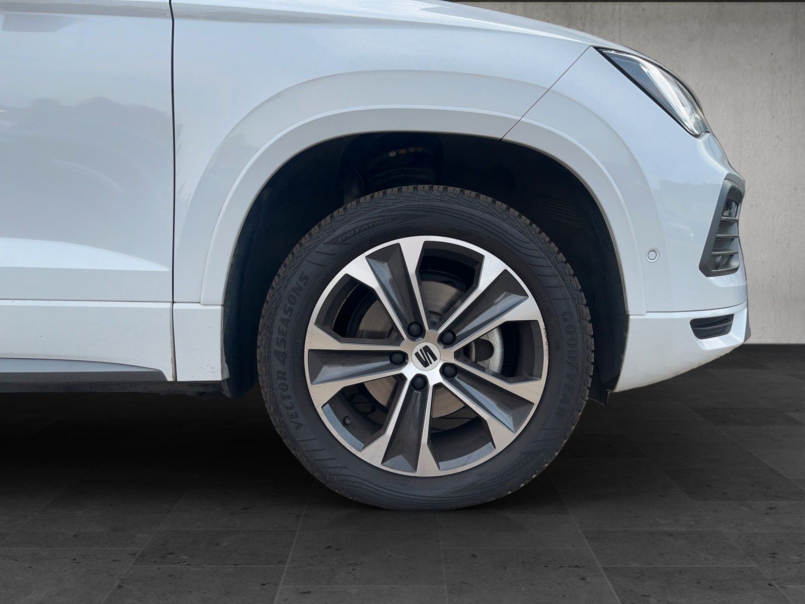Fahrzeugabbildung SEAT Ateca 1.5 TSI FR DSG AHK FAP L elHK 360 GJR