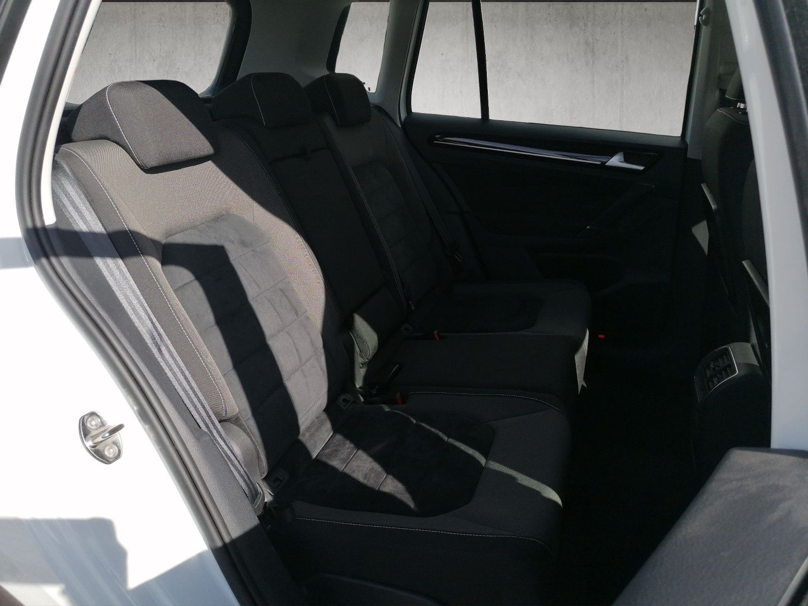 Fahrzeugabbildung Volkswagen Golf Sportsvan 1.4 TSI Highline