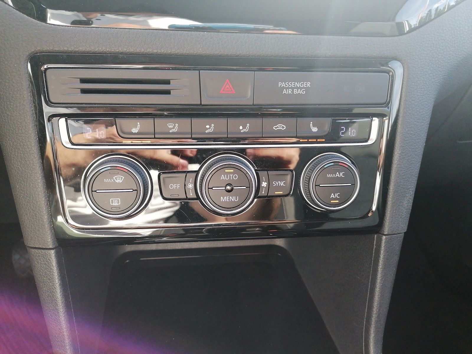 Fahrzeugabbildung Volkswagen Golf Sportsvan 1.4 TSI Highline