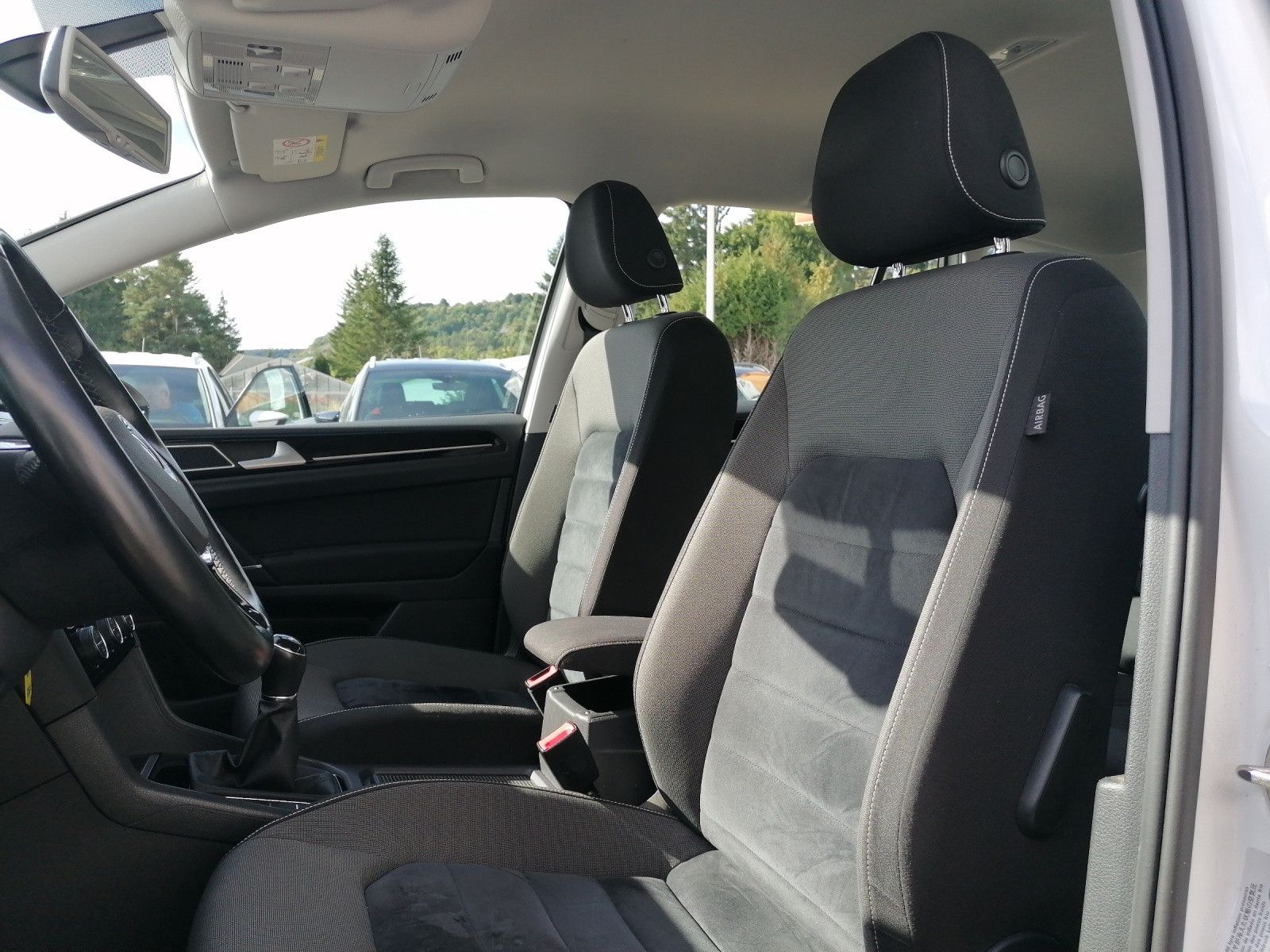 Fahrzeugabbildung Volkswagen Golf Sportsvan 1.4 TSI Highline