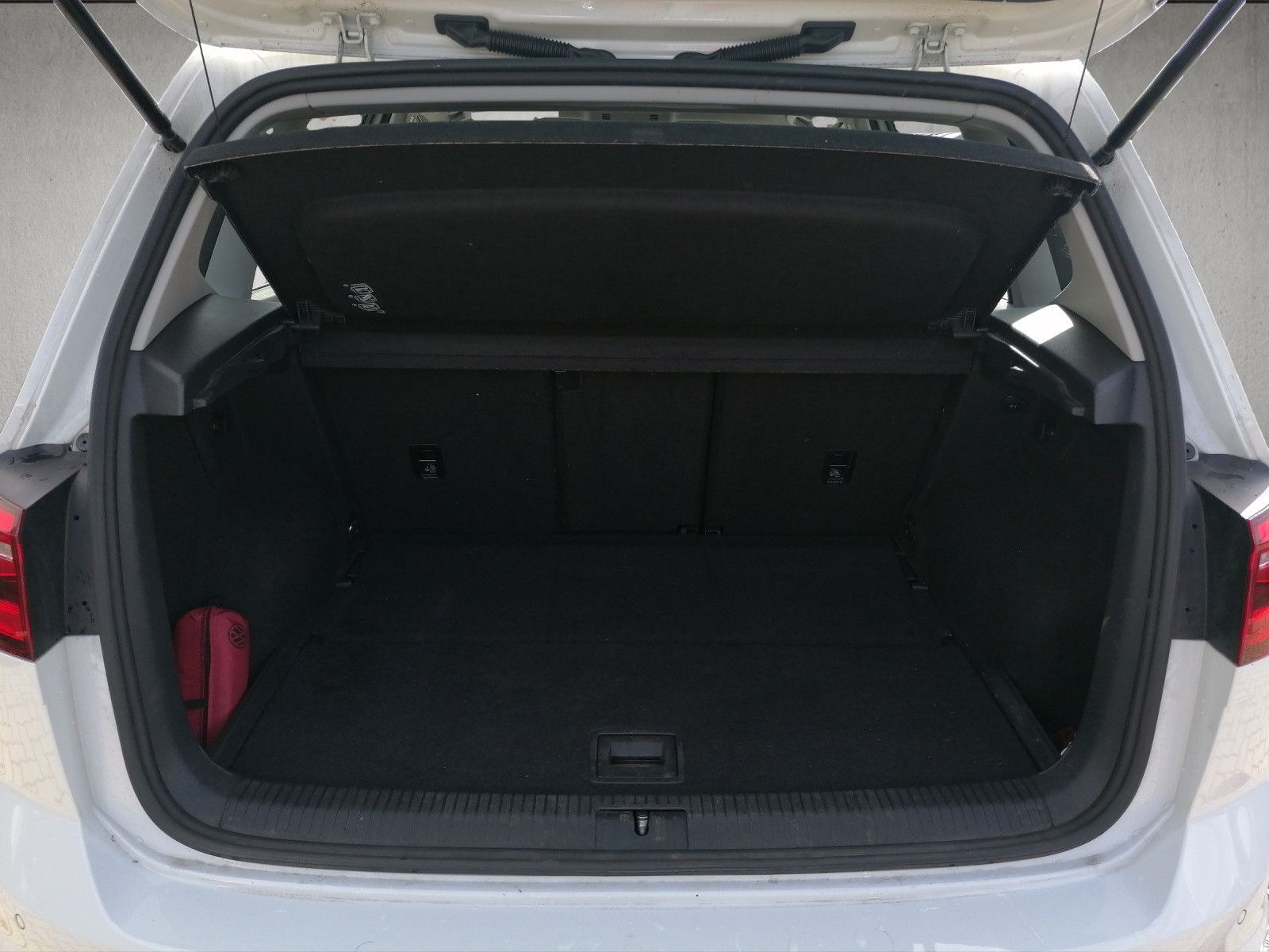 Fahrzeugabbildung Volkswagen Golf Sportsvan 1.4 TSI Highline