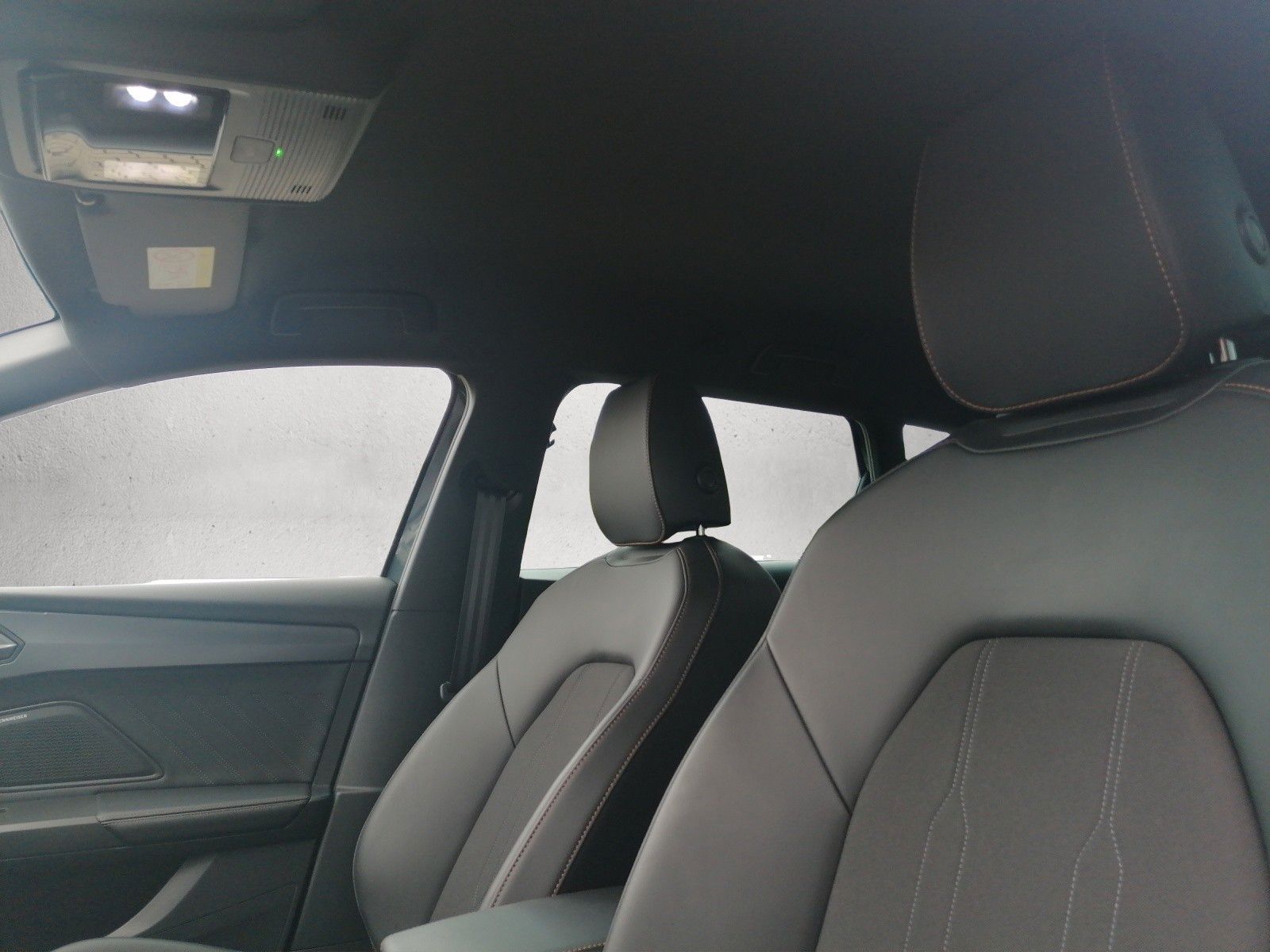 Fahrzeugabbildung CUPRA Leon Sportstourer 1.5 eTSI DSG AHK SENNHEISER