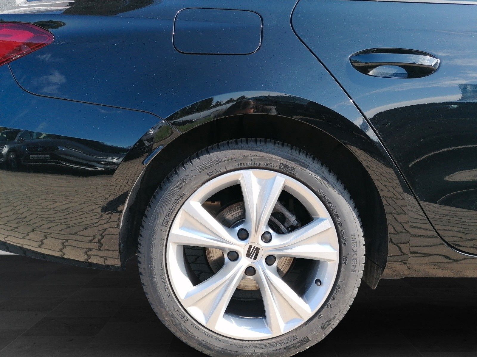 Fahrzeugabbildung SEAT Leon Sportstourer 2.0 TDI FR DSG AHK