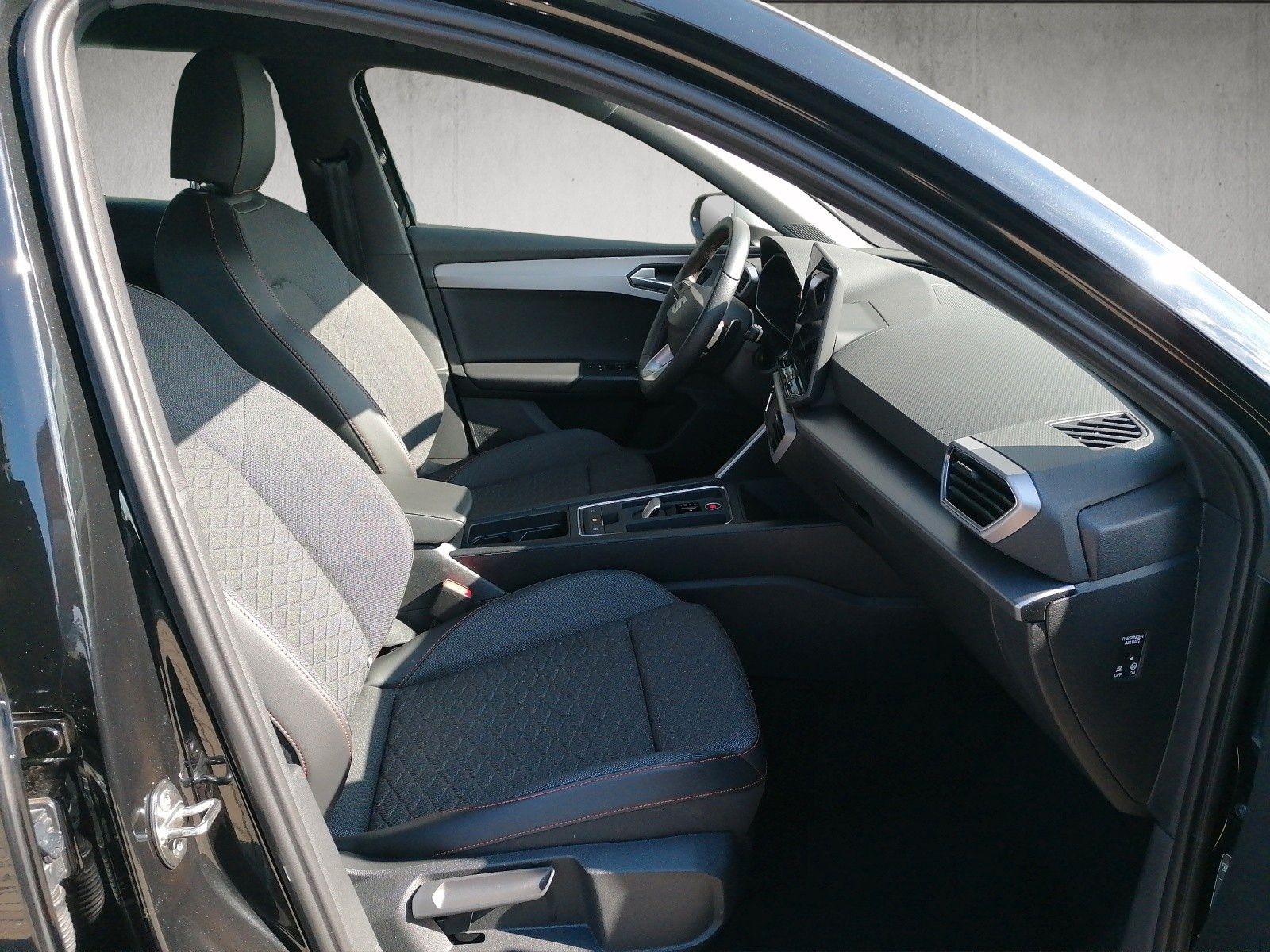 Fahrzeugabbildung SEAT Leon Sportstourer 2.0 TDI FR DSG AHK