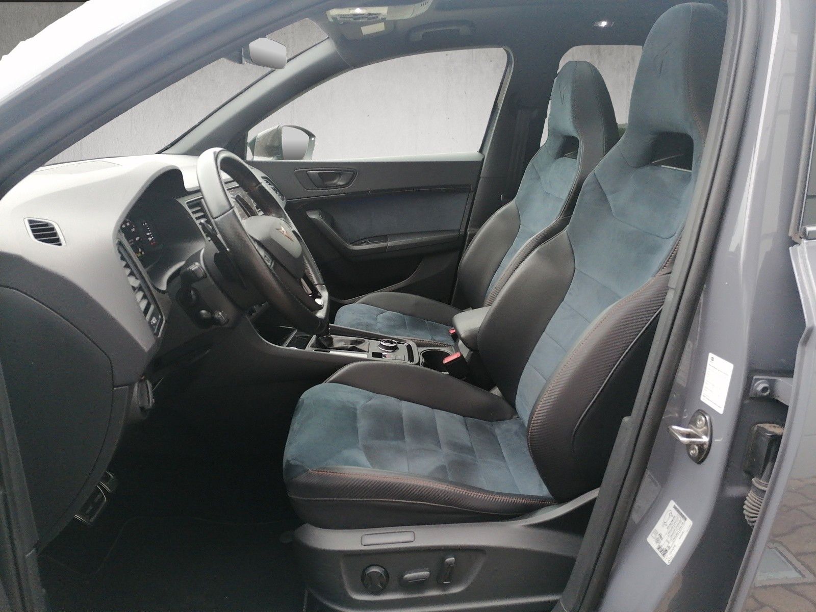 Fahrzeugabbildung CUPRA Ateca Limited Edition Akrapovic Carbon 4Drive