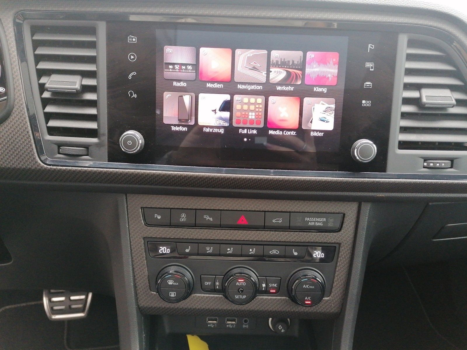 Fahrzeugabbildung CUPRA Ateca Limited Edition Akrapovic Carbon 4Drive