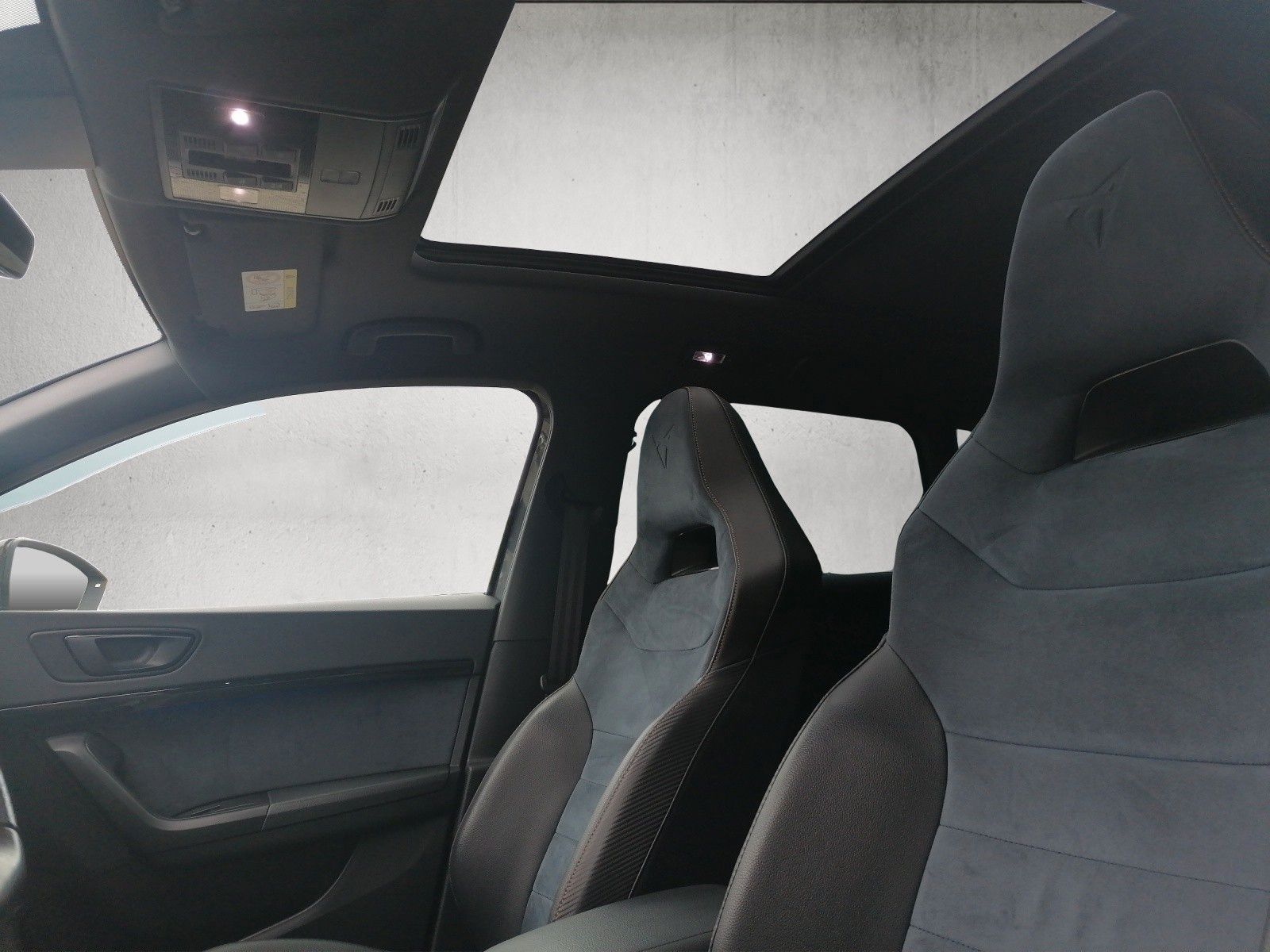 Fahrzeugabbildung CUPRA Ateca Limited Edition Akrapovic Carbon 4Drive