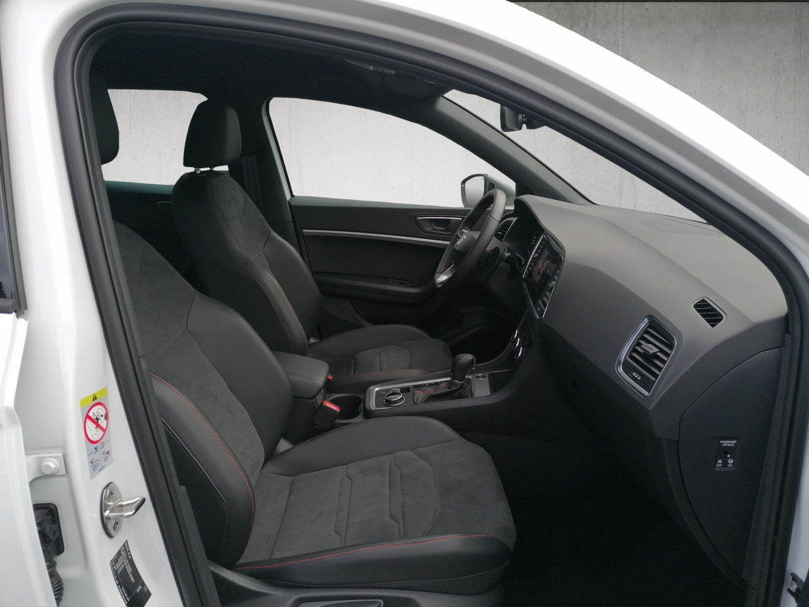Fahrzeugabbildung SEAT Ateca 2.0 TDI FR DSG FAP XL elHK AHK