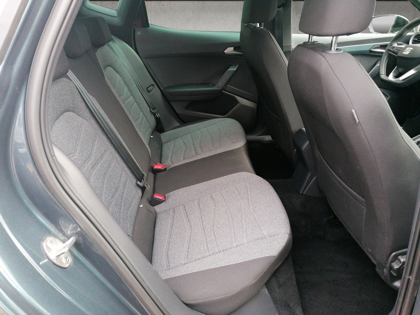 Fahrzeugabbildung SEAT Arona 1.0 TSI Xperience DSG GJR FAP XL