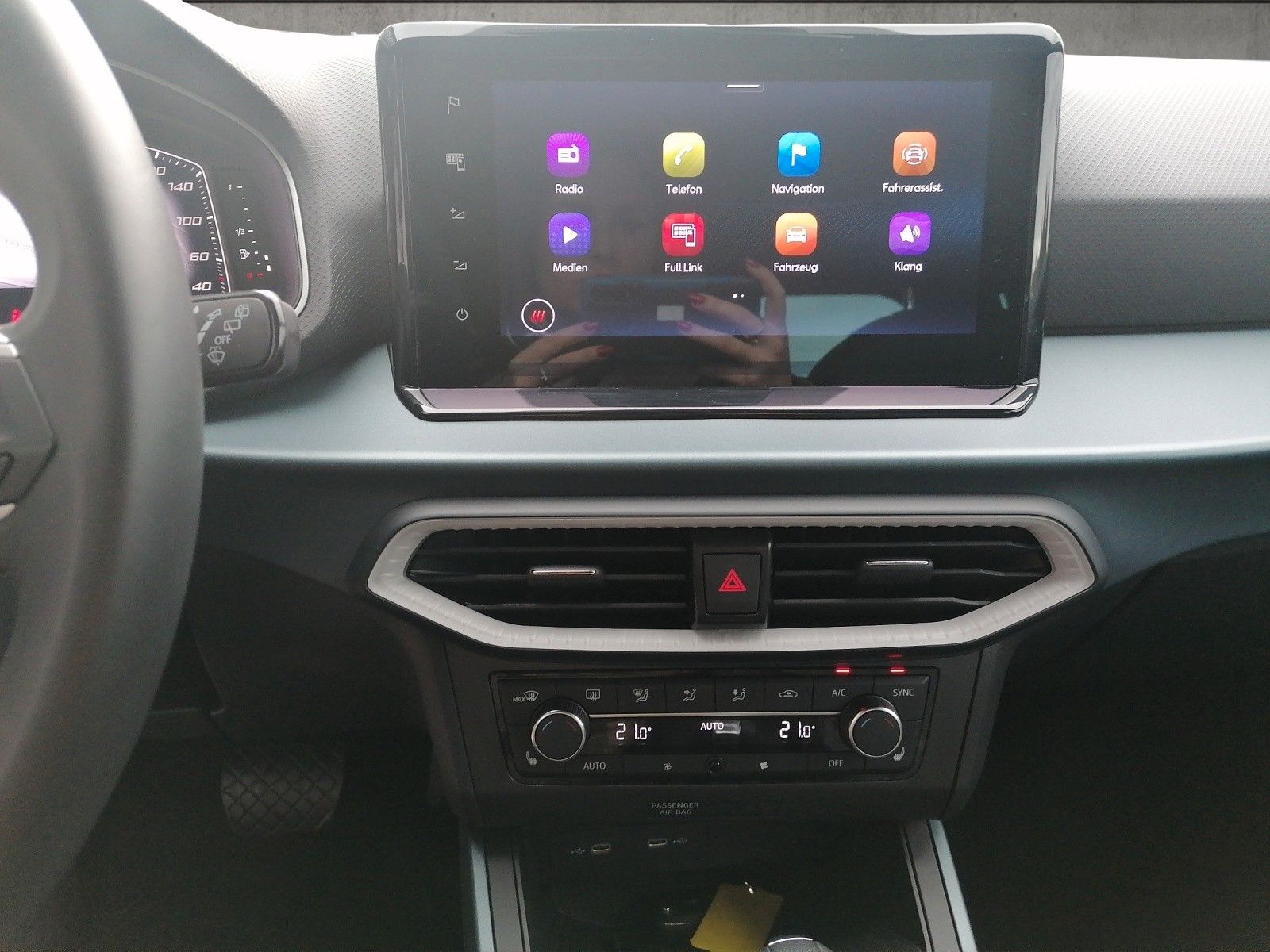Fahrzeugabbildung SEAT Arona 1.0 TSI Xperience DSG GJR FAP XL