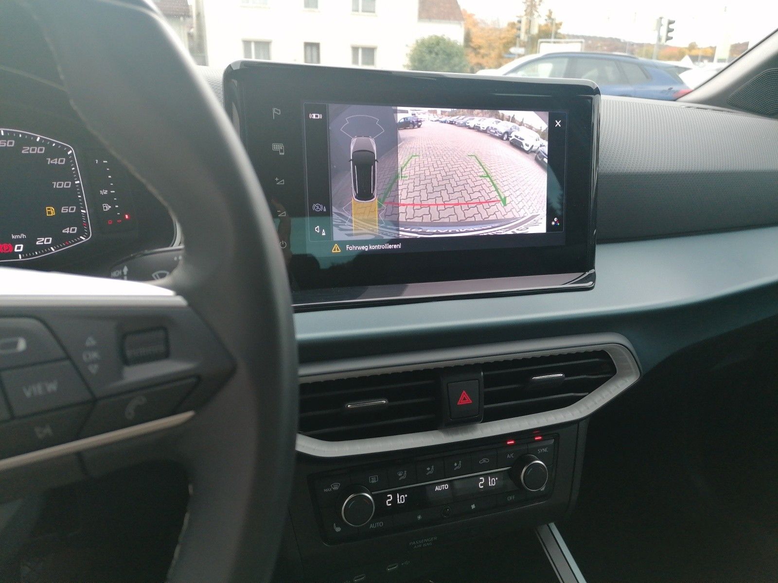 Fahrzeugabbildung SEAT Arona 1.0 TSI Xperience DSG GJR FAP XL