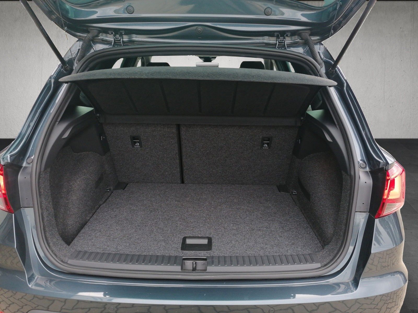 Fahrzeugabbildung SEAT Arona 1.0 TSI Xperience DSG GJR FAP XL