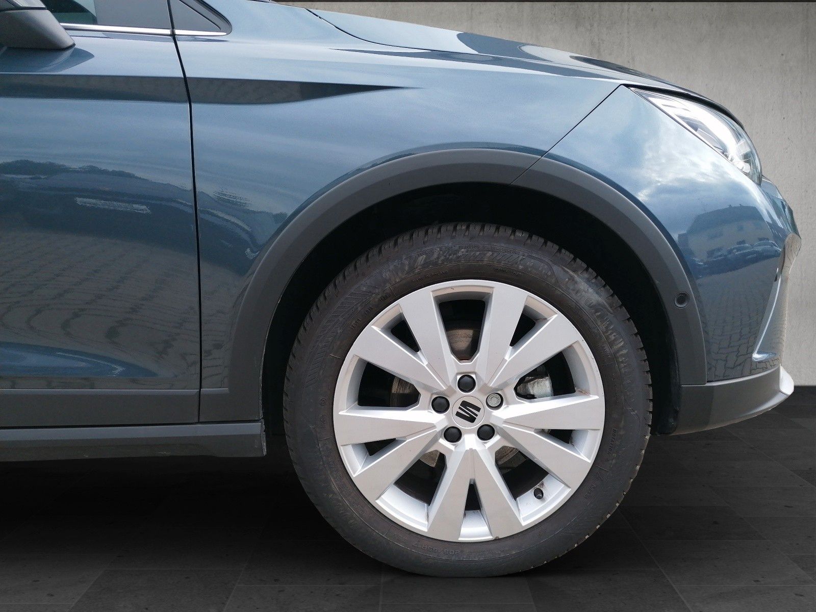 Fahrzeugabbildung SEAT Arona 1.0 TSI Xperience DSG GJR FAP XL