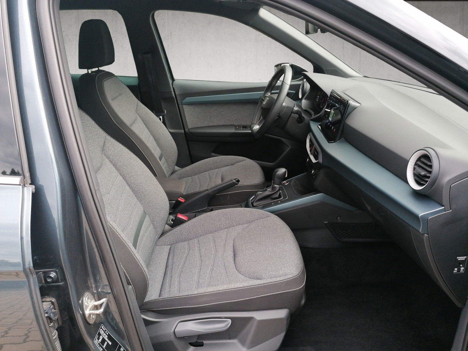 Fahrzeugabbildung SEAT Arona 1.0 TSI Xperience DSG GJR FAP XL