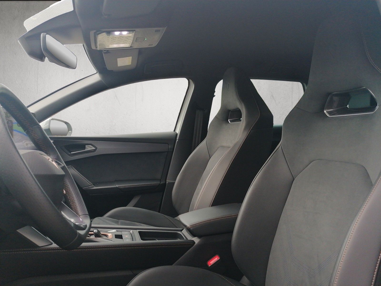 Fahrzeugabbildung CUPRA Leon Sportstourer 1.5 e-Hybrid AHK DYNAMIC