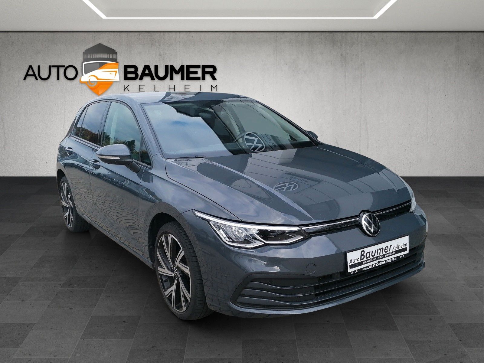 Fahrzeugabbildung Volkswagen Golf 1.5 TSI Life ACC NAVI APP CONNECT