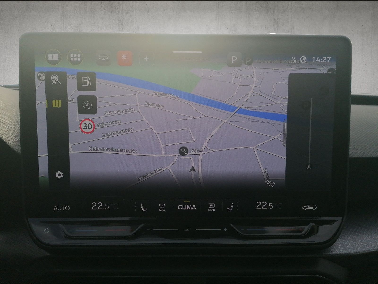 Fahrzeugabbildung SEAT Leon Sportstourer 1.5 eTSI DSG Road Edition