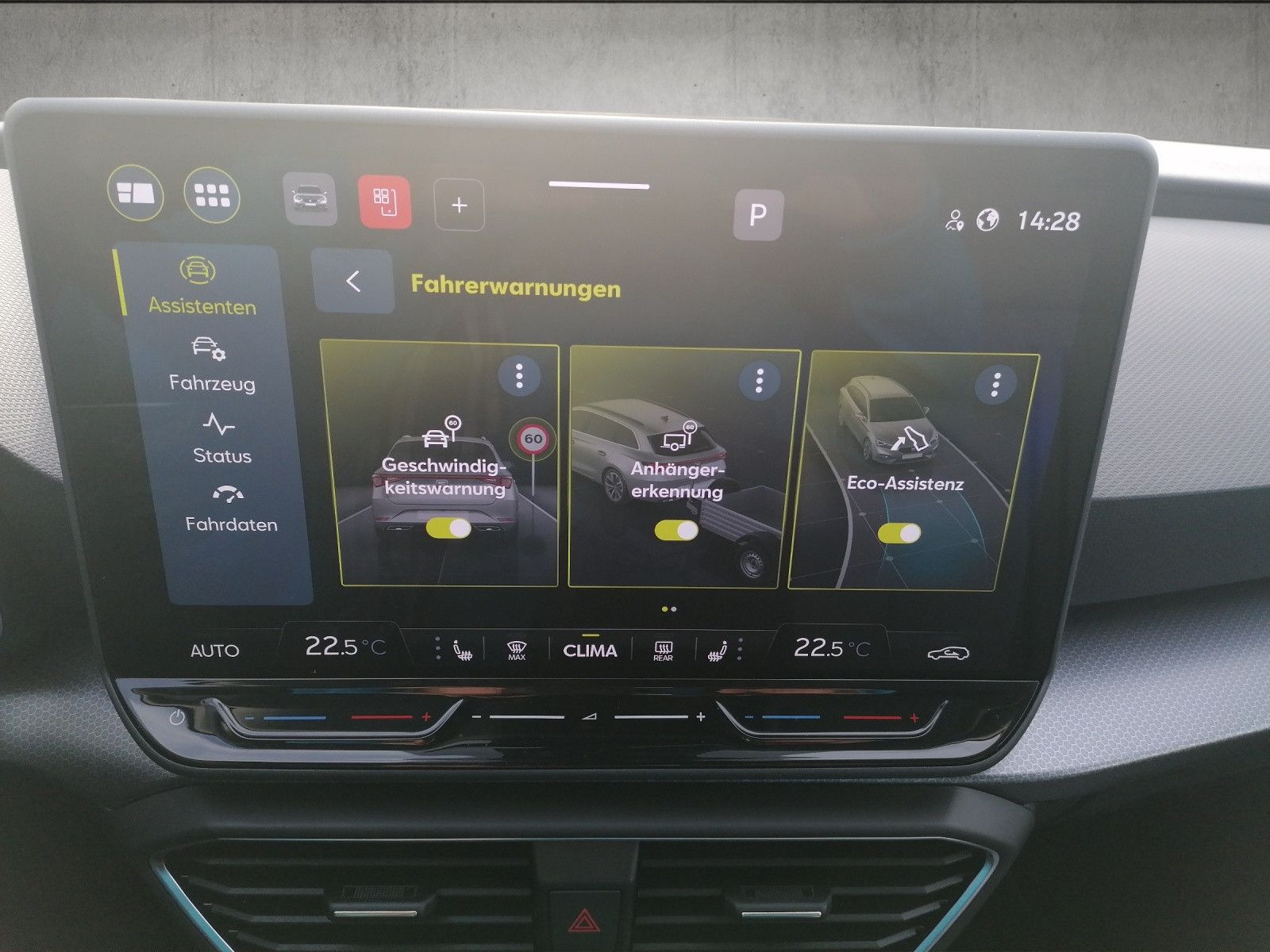 Fahrzeugabbildung SEAT Leon Sportstourer 1.5 eTSI DSG Road Edition