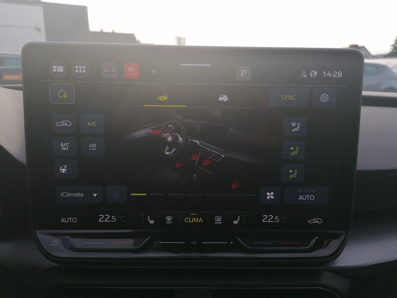 Fahrzeugabbildung SEAT Leon Sportstourer 1.5 eTSI DSG Road Edition