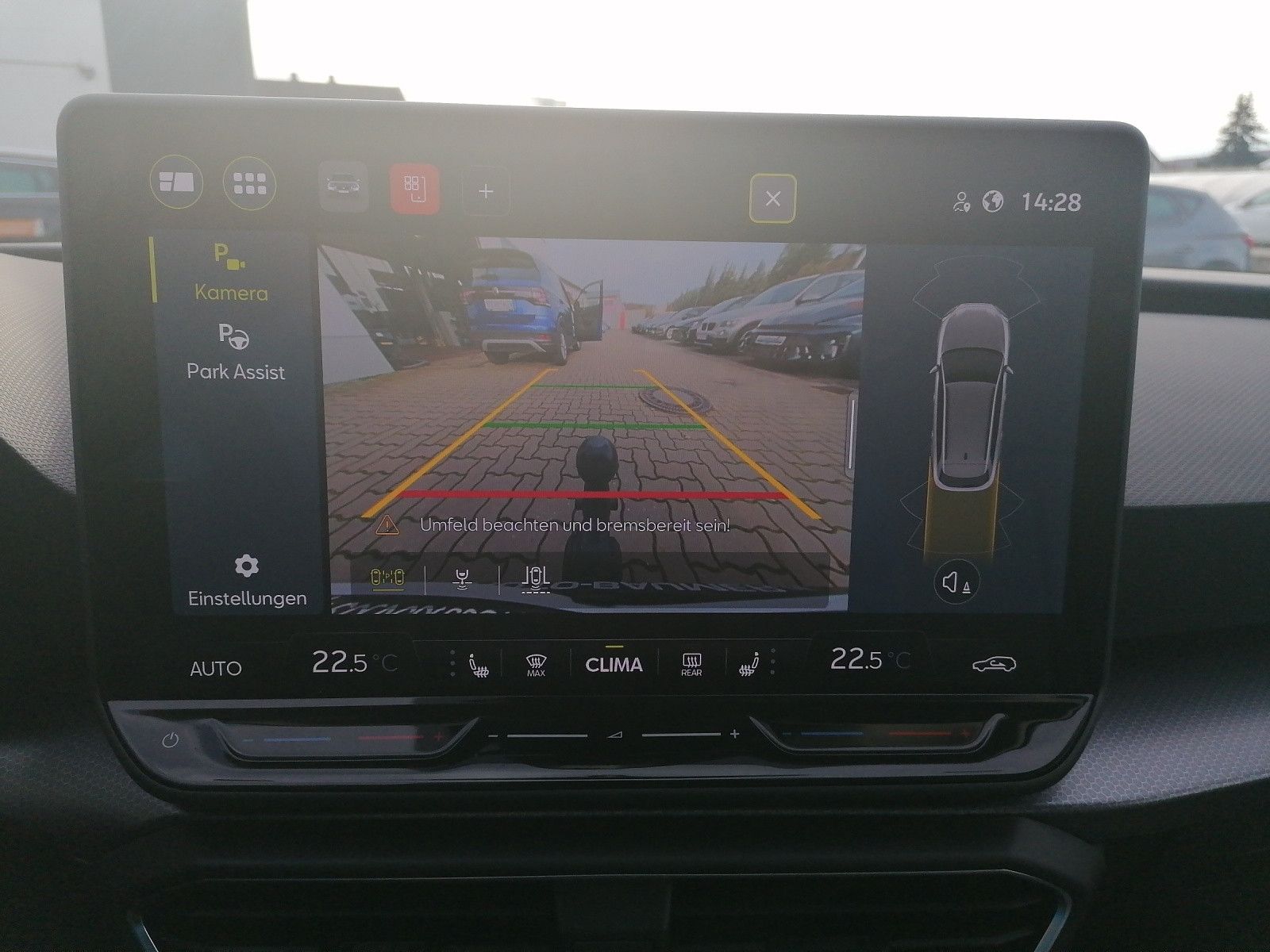 Fahrzeugabbildung SEAT Leon Sportstourer 1.5 eTSI DSG Road Edition