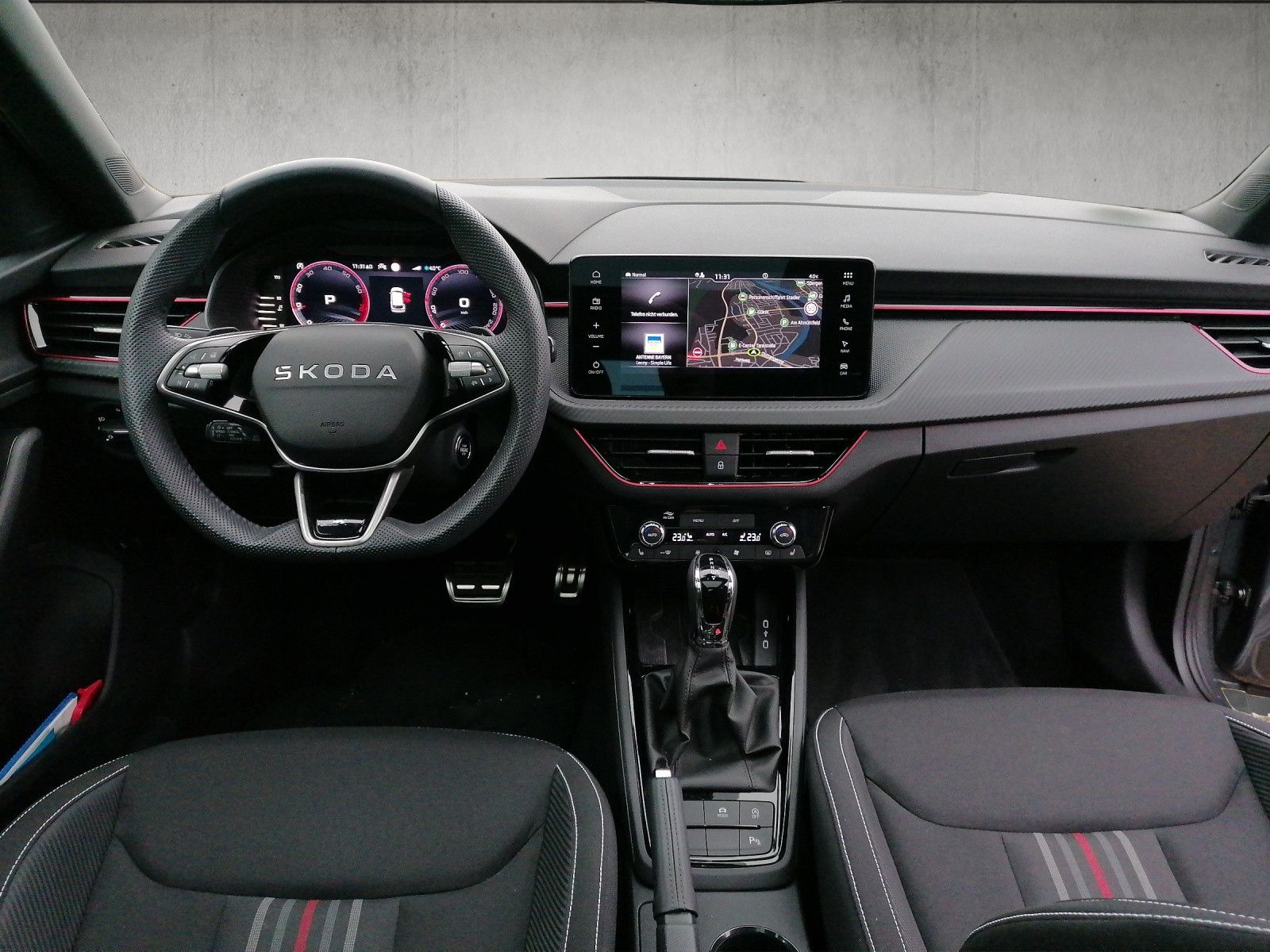 Fahrzeugabbildung SKODA Kamiq 1.5 TSI DSG Monte Carlo AHK beh WSS 5J GAR