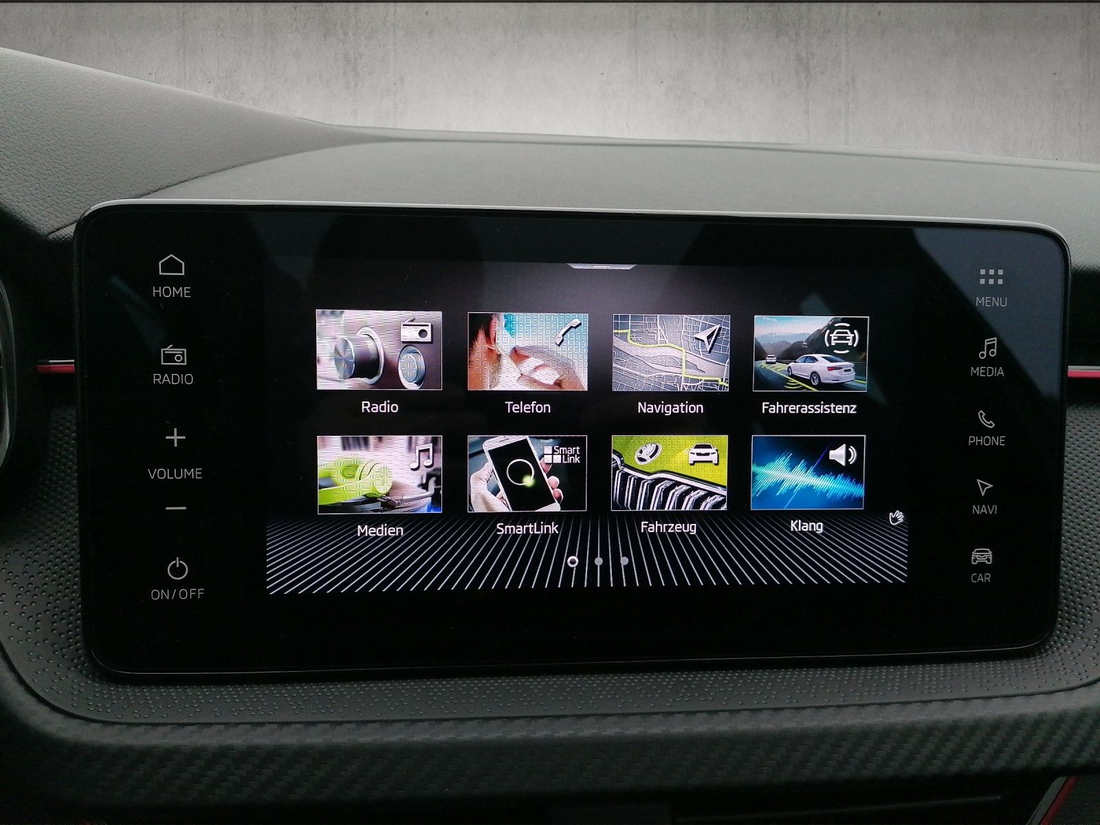 Fahrzeugabbildung SKODA Kamiq 1.5 TSI DSG Monte Carlo AHK beh WSS 5J GAR