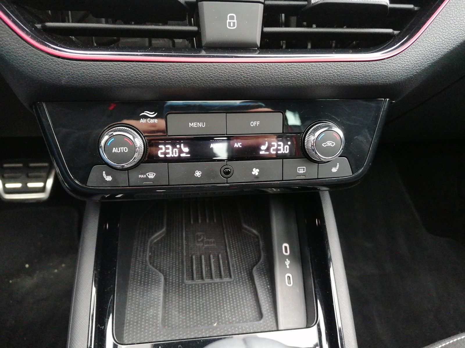 Fahrzeugabbildung SKODA Kamiq 1.5 TSI DSG Monte Carlo AHK beh WSS 5J GAR