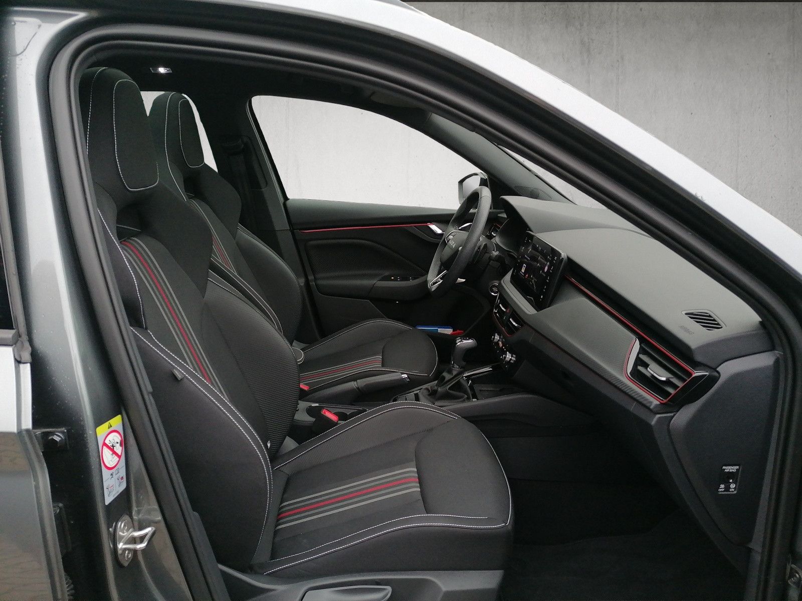 Fahrzeugabbildung SKODA Kamiq 1.5 TSI DSG Monte Carlo AHK beh WSS 5J GAR