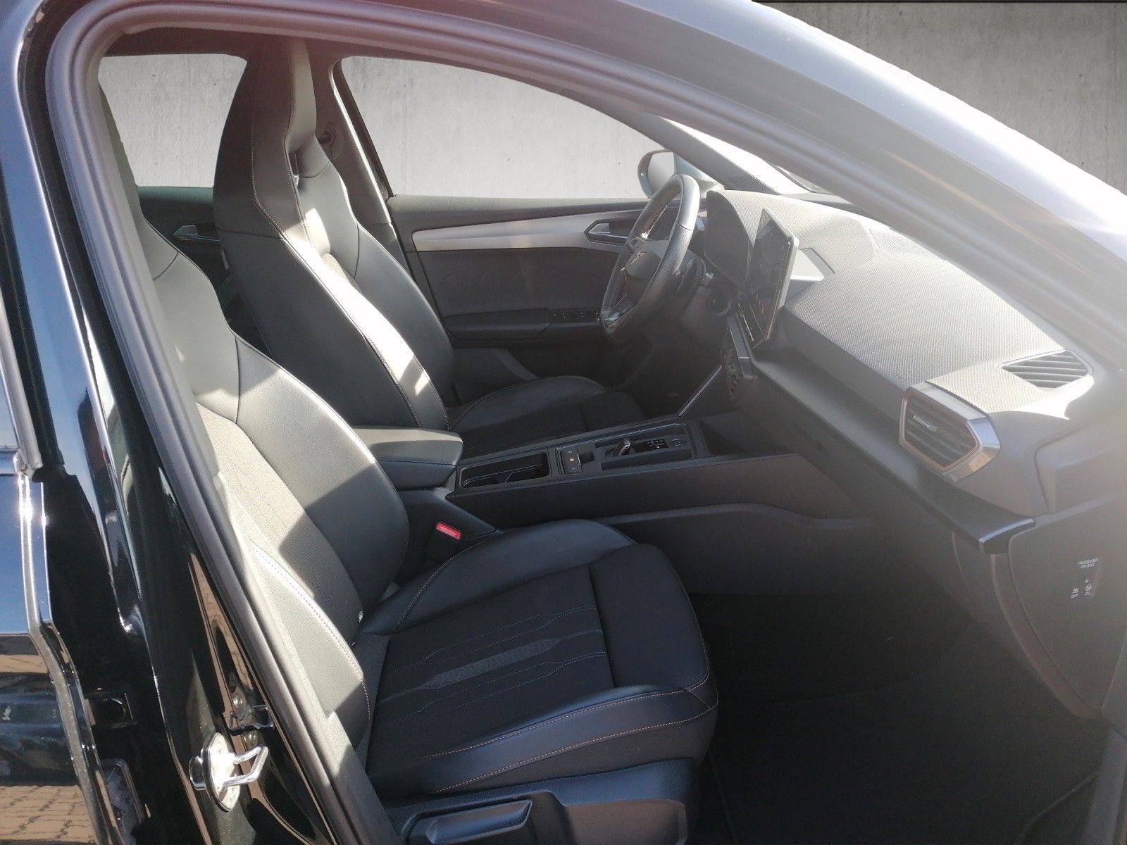 Fahrzeugabbildung CUPRA Leon 2.0 TSI DSG FAP XL el.Sitz