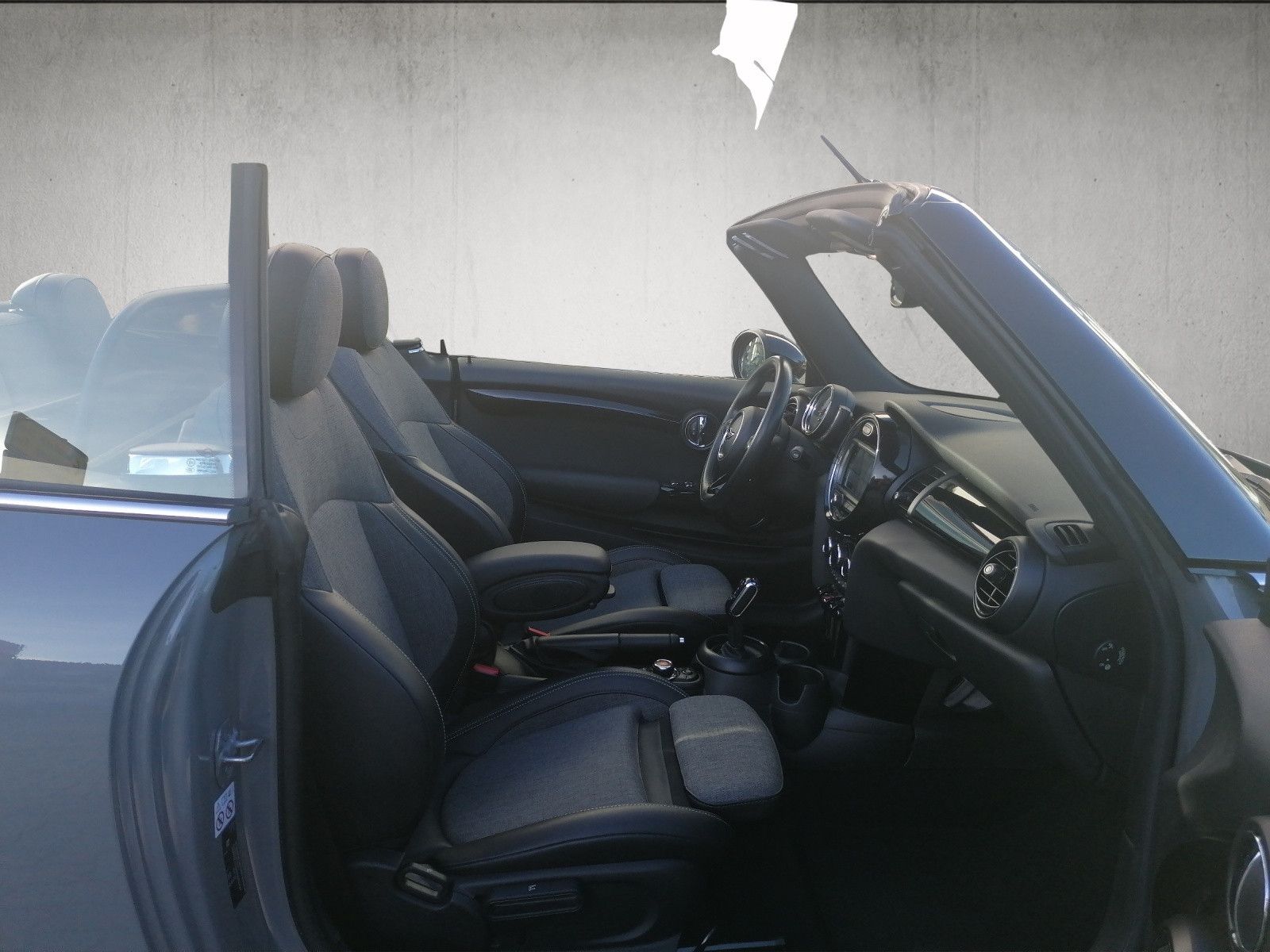 Fahrzeugabbildung MINI Cooper Cabrio CHILI NAVI LED GRA