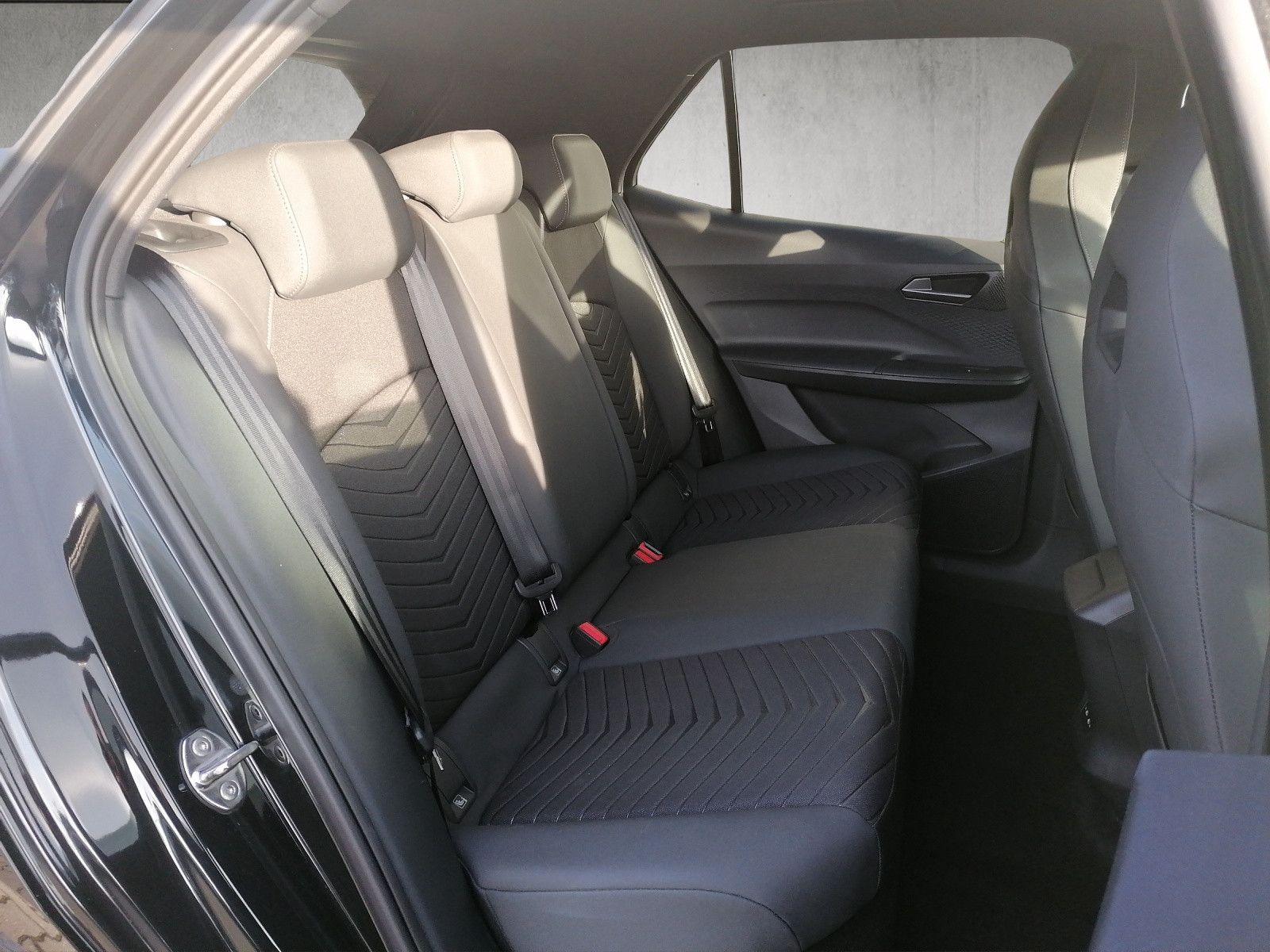 Fahrzeugabbildung CUPRA Born 77kW 231PS Below Zero HEAT PUMP PILOT M 5J